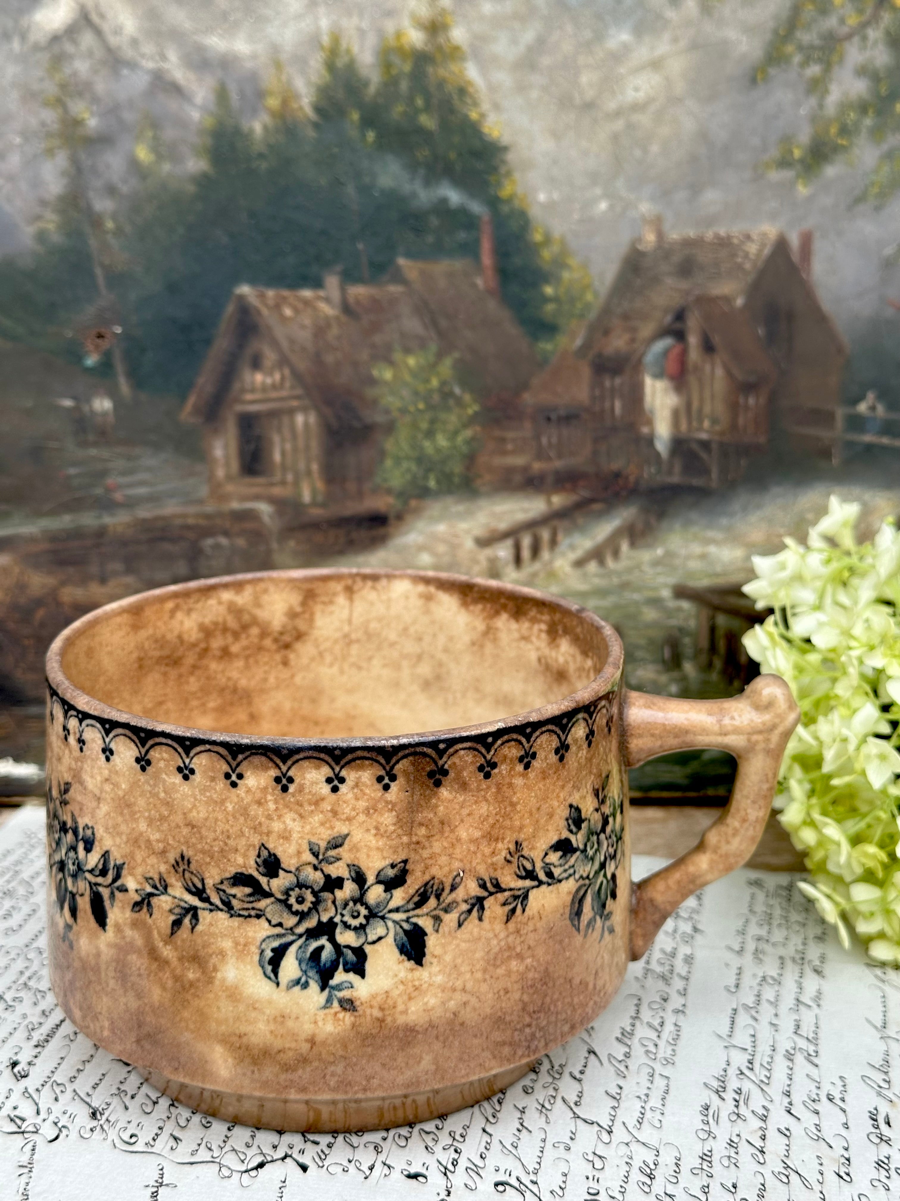Exceptional large Gien Arcachon hot chocolate cup