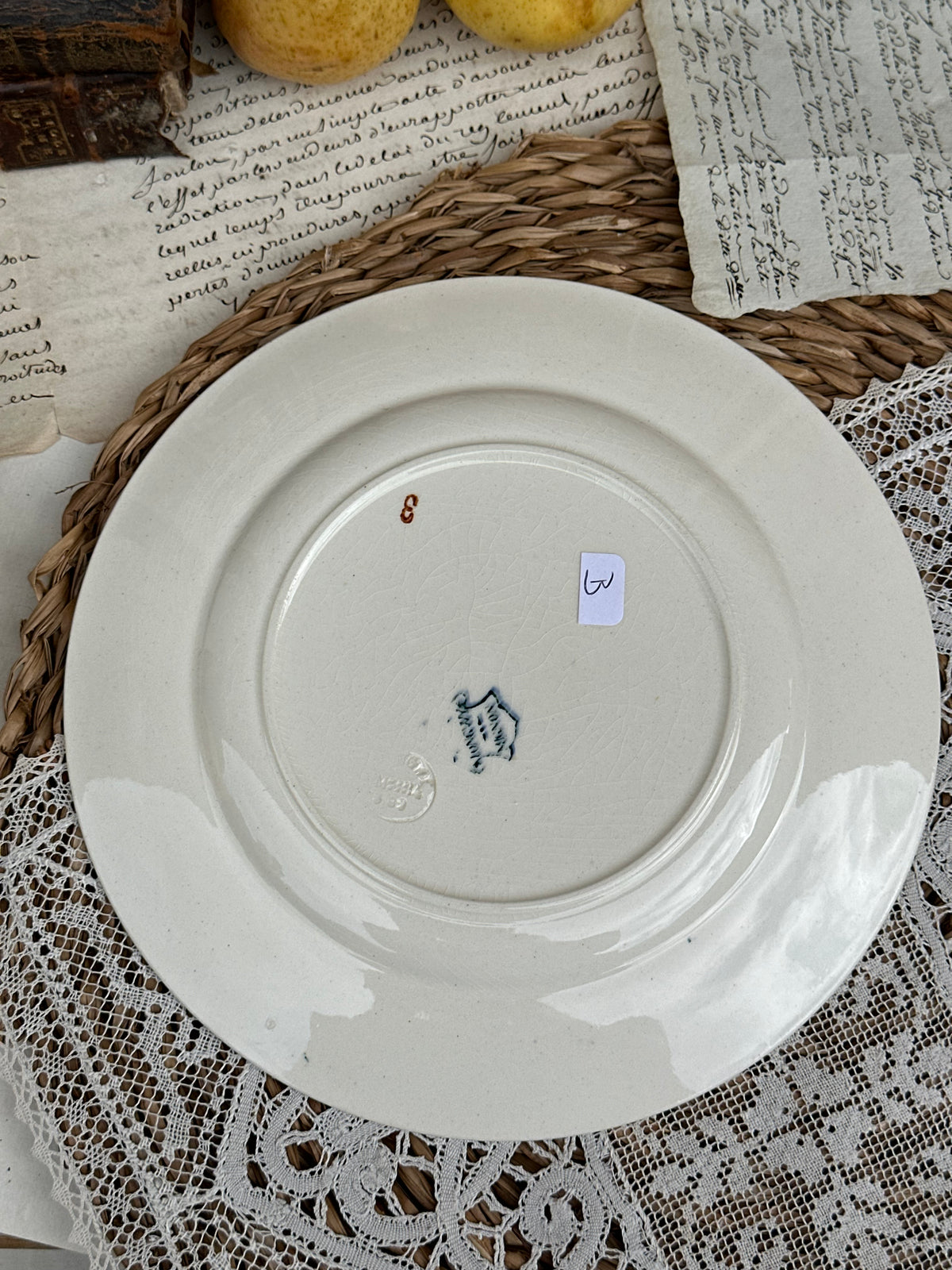 B. Suite de 5 assiettes à dessert Longwy modèle Mignon