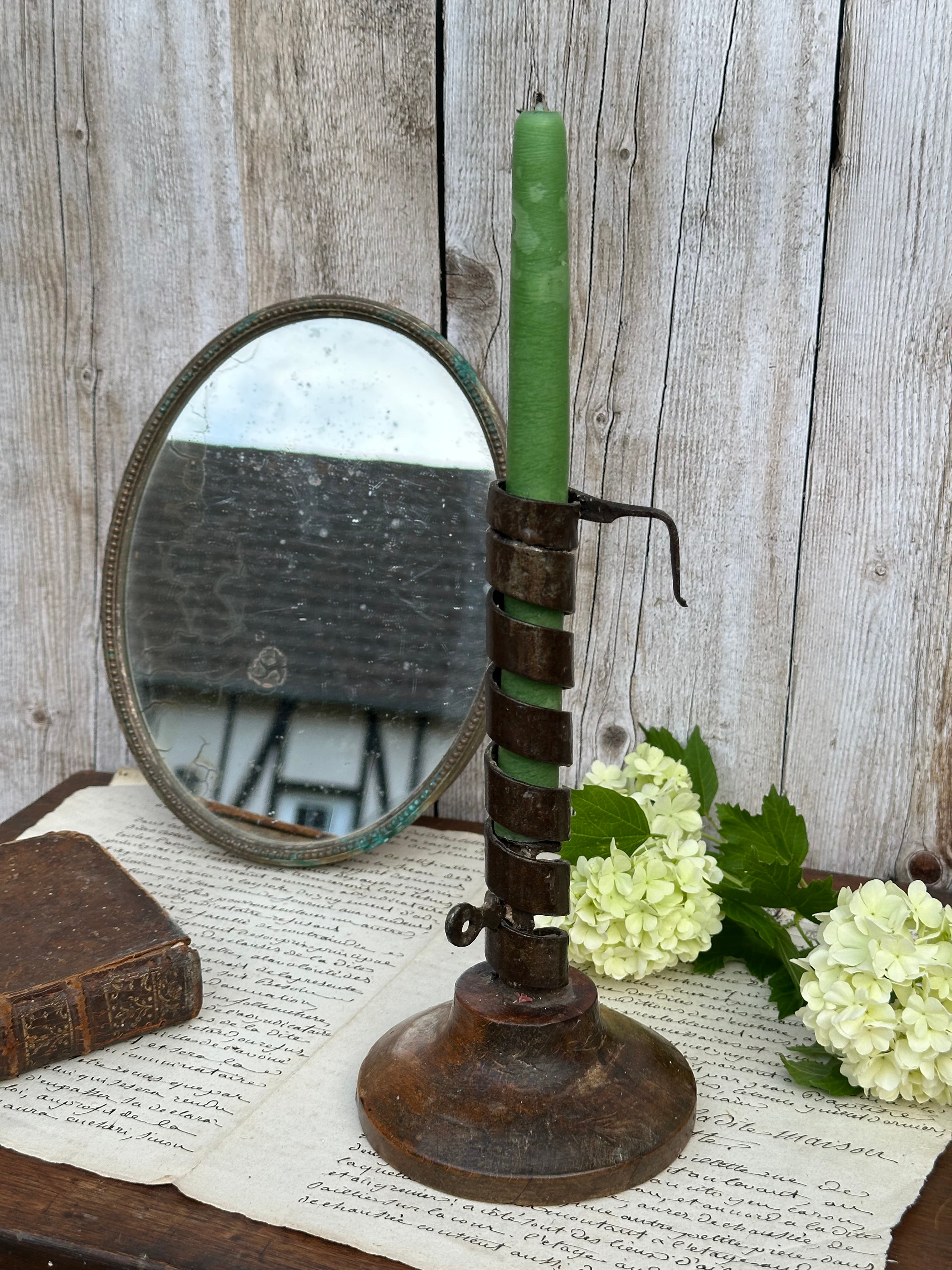 II. Rat de cave, bougeoir en fer forgé et bois - XVIII / XIXème