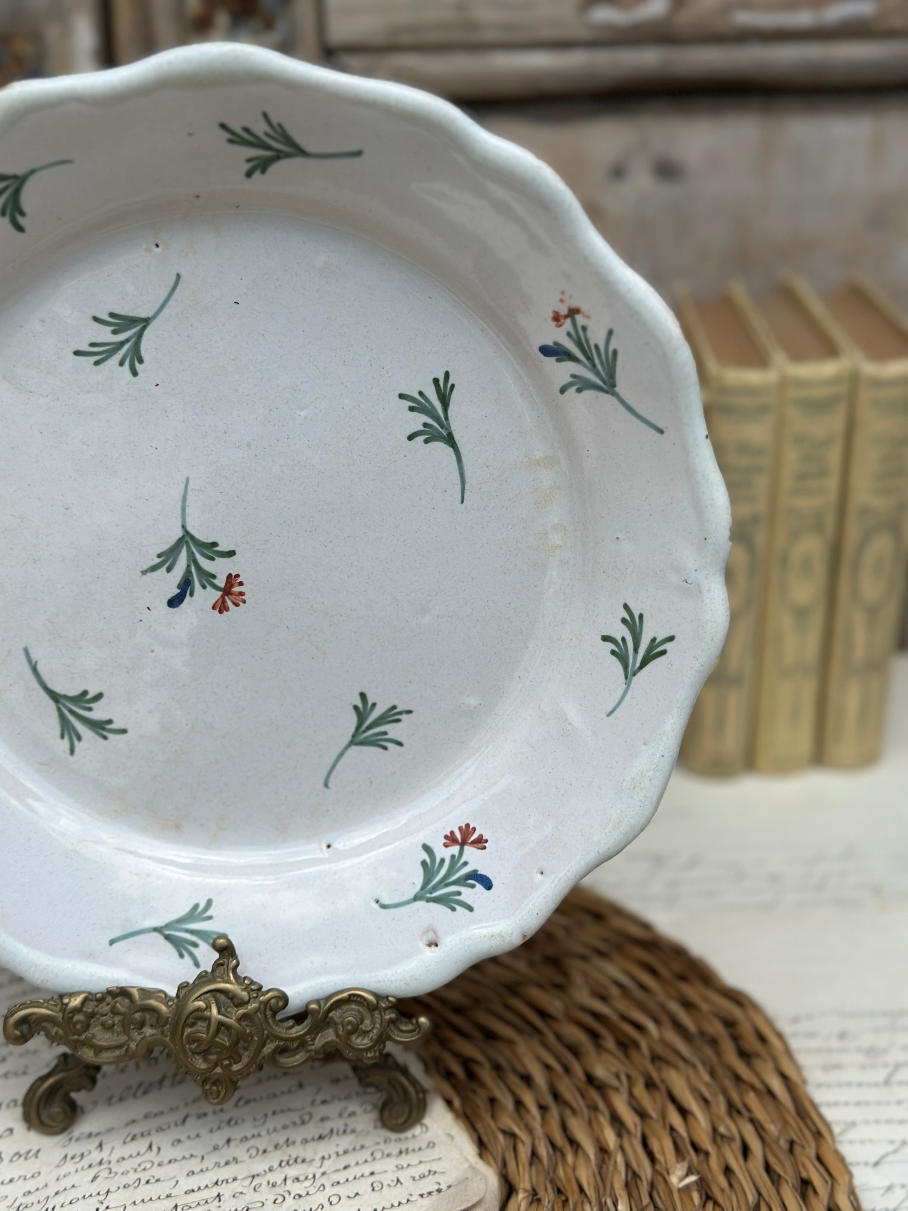 Assiette fleurie début XIXème