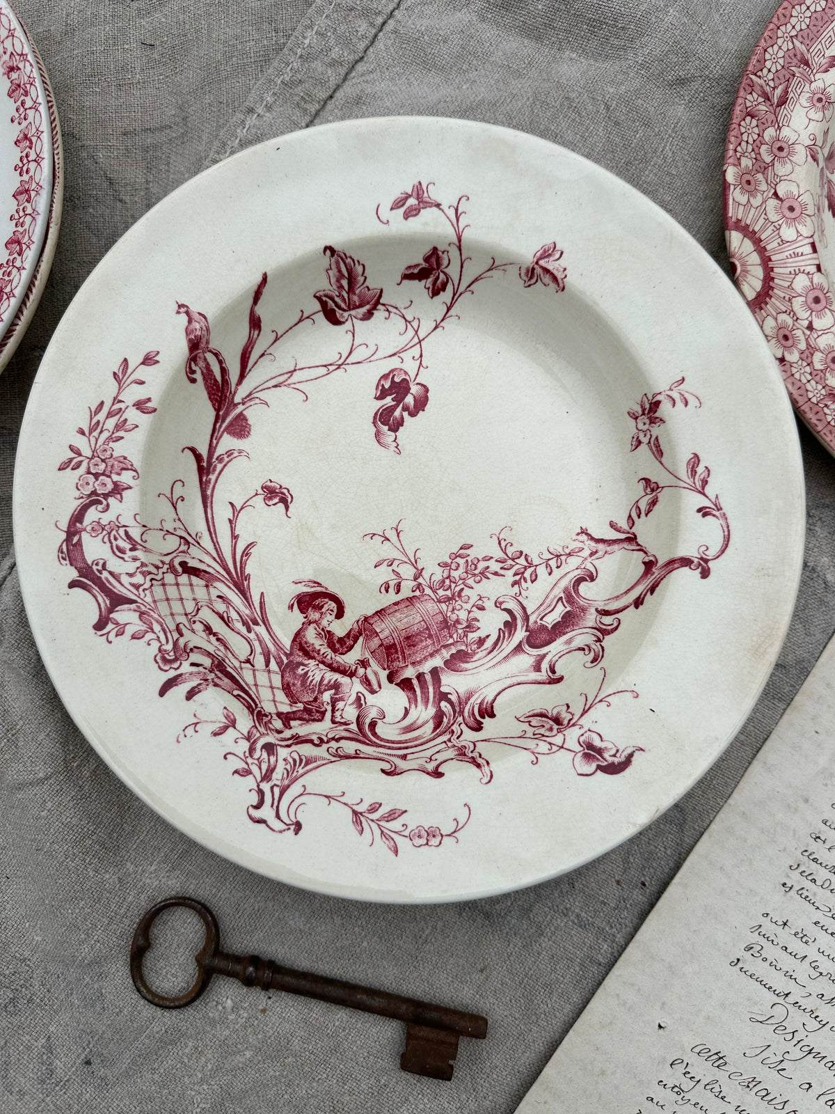 II. Set of 4 assorted deep plates