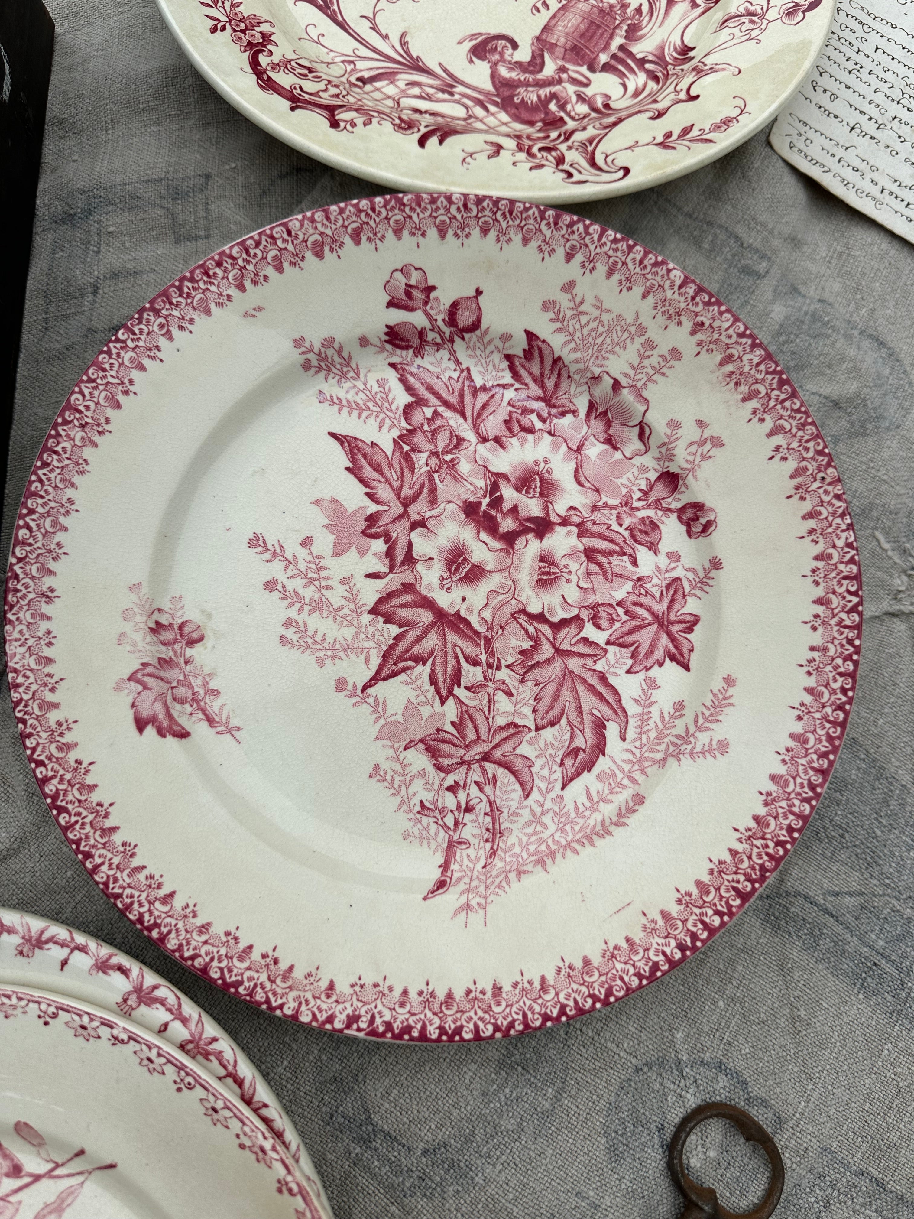 I. Set of 6 mismatched dinner plates