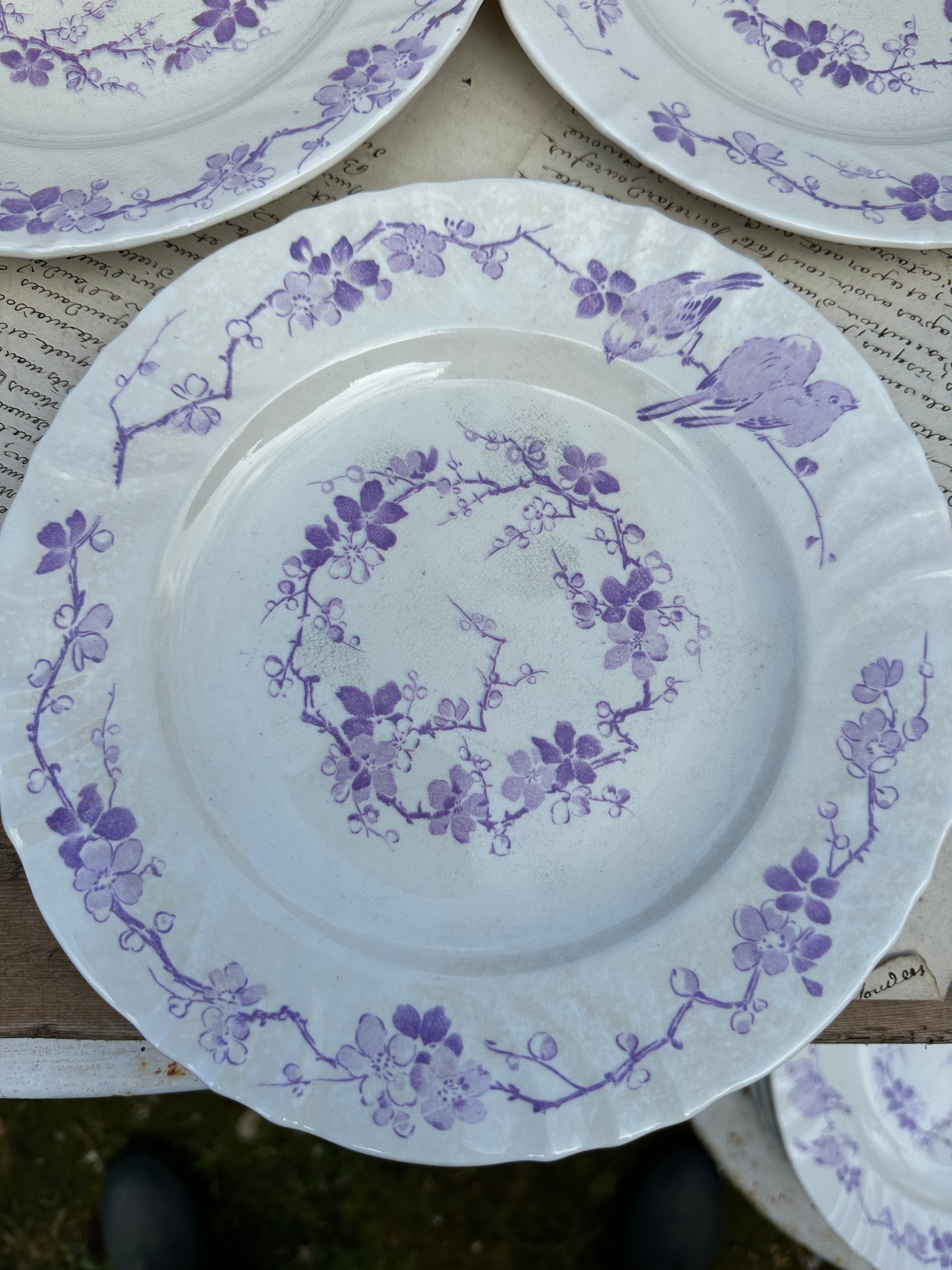 Reserved M - Longwy mauve dinnerware pieces