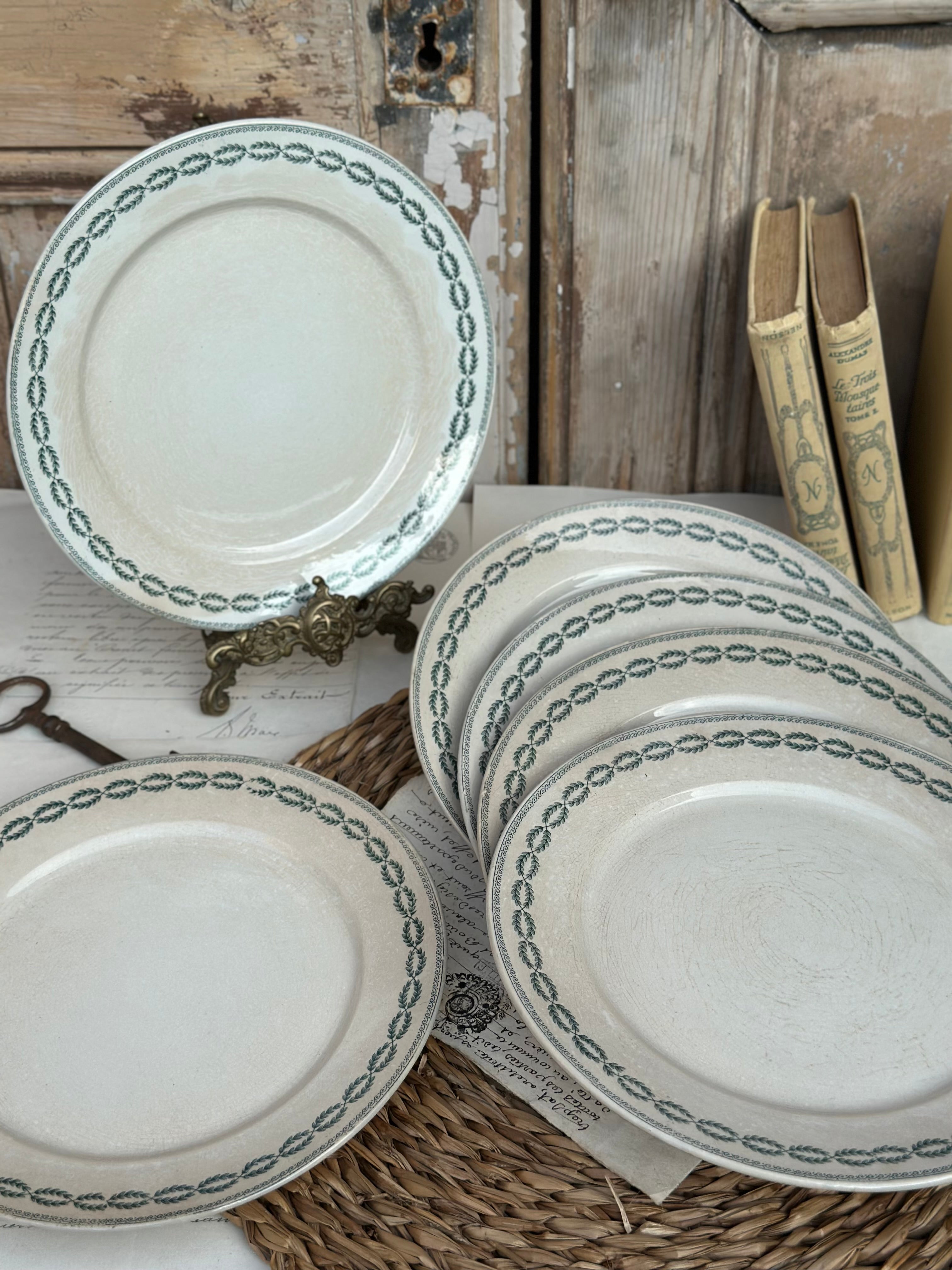 Six Sarreguemines Nobilis dessert plates