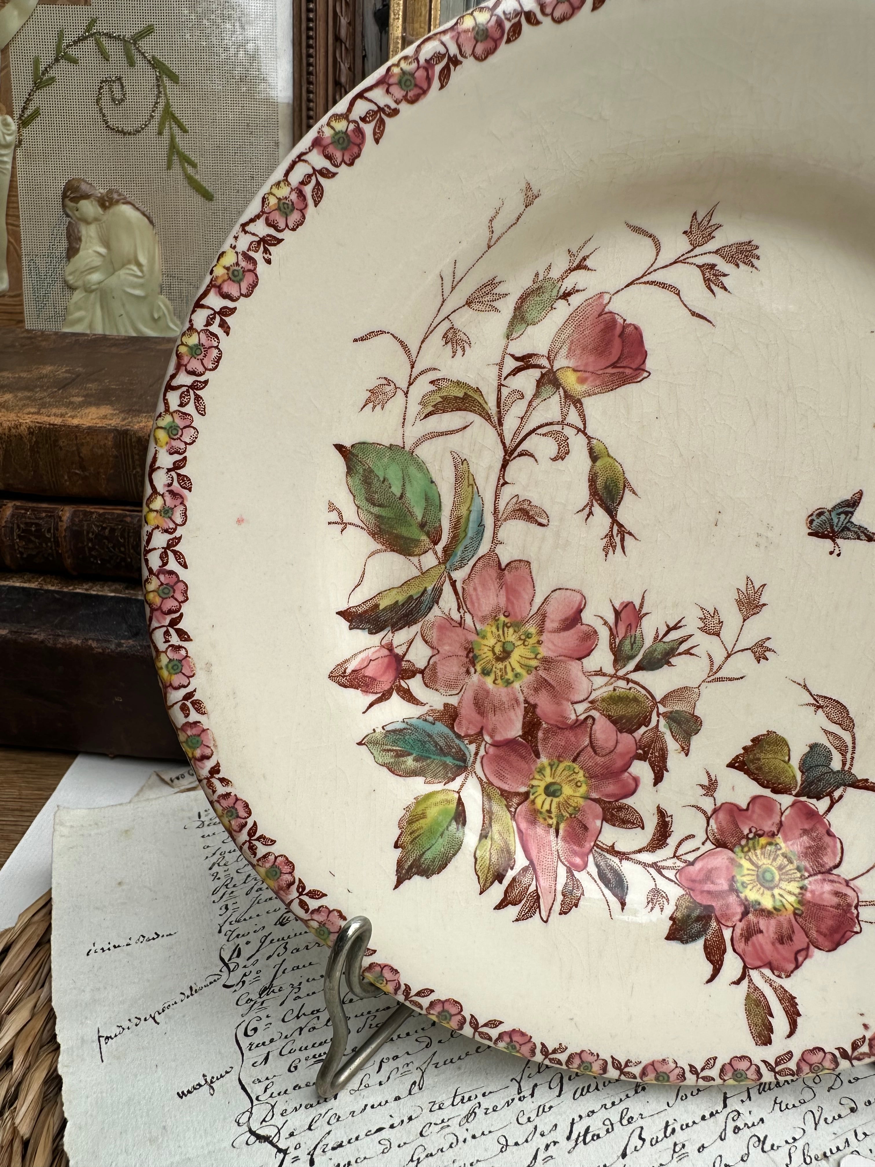 A. Assiette à dessert polychrome Gien modèle Mai
