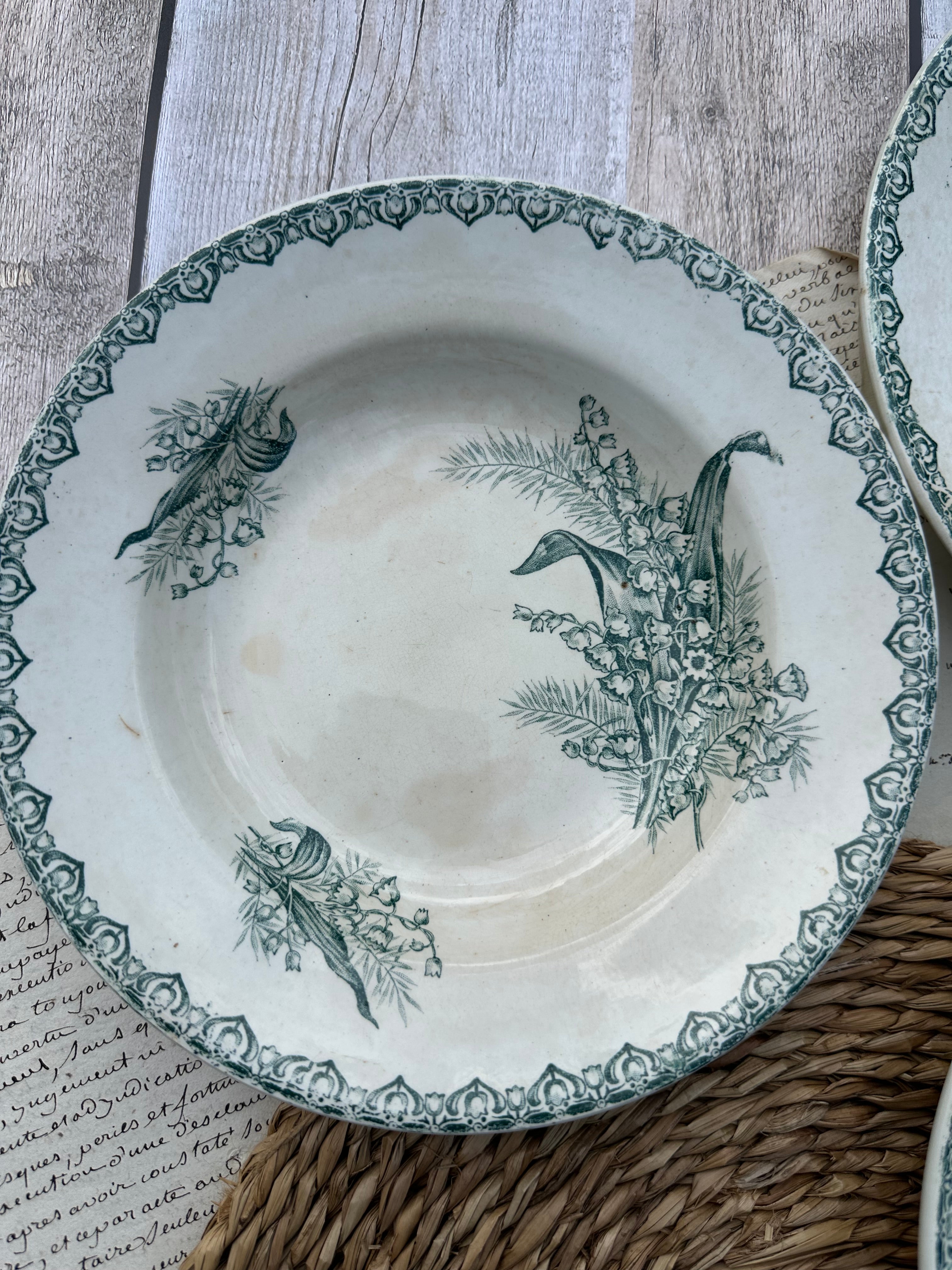 Suite de 4 assiettes creuses St. Amand modèle Muguet