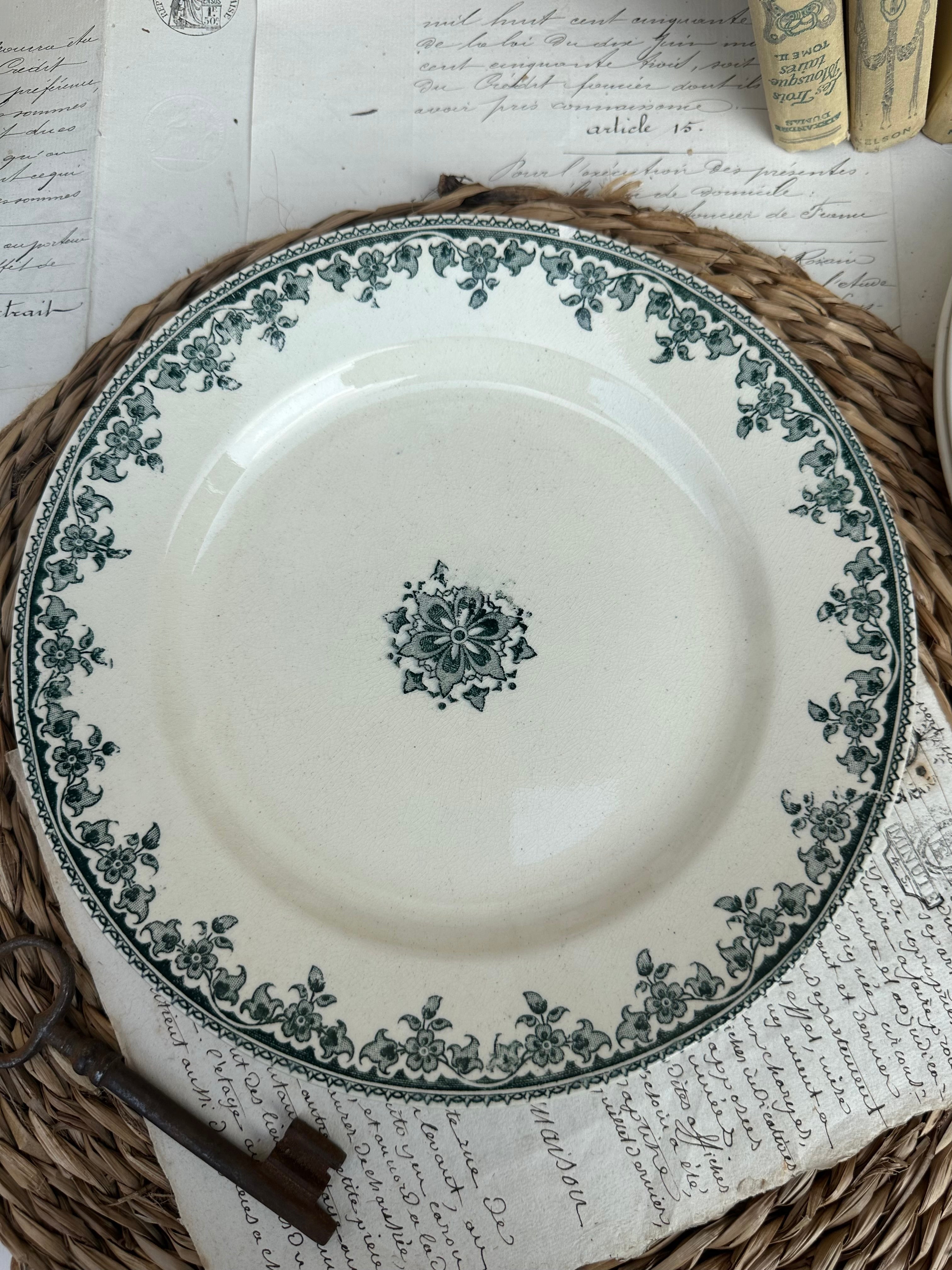 4 assiettes dépareillées imparfaites