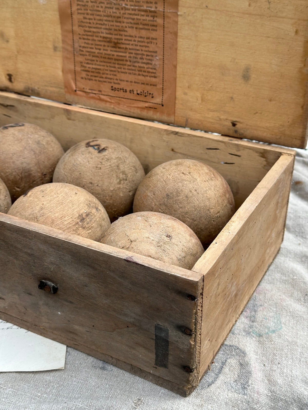Ancien jeu des boules, pétanque, en bois