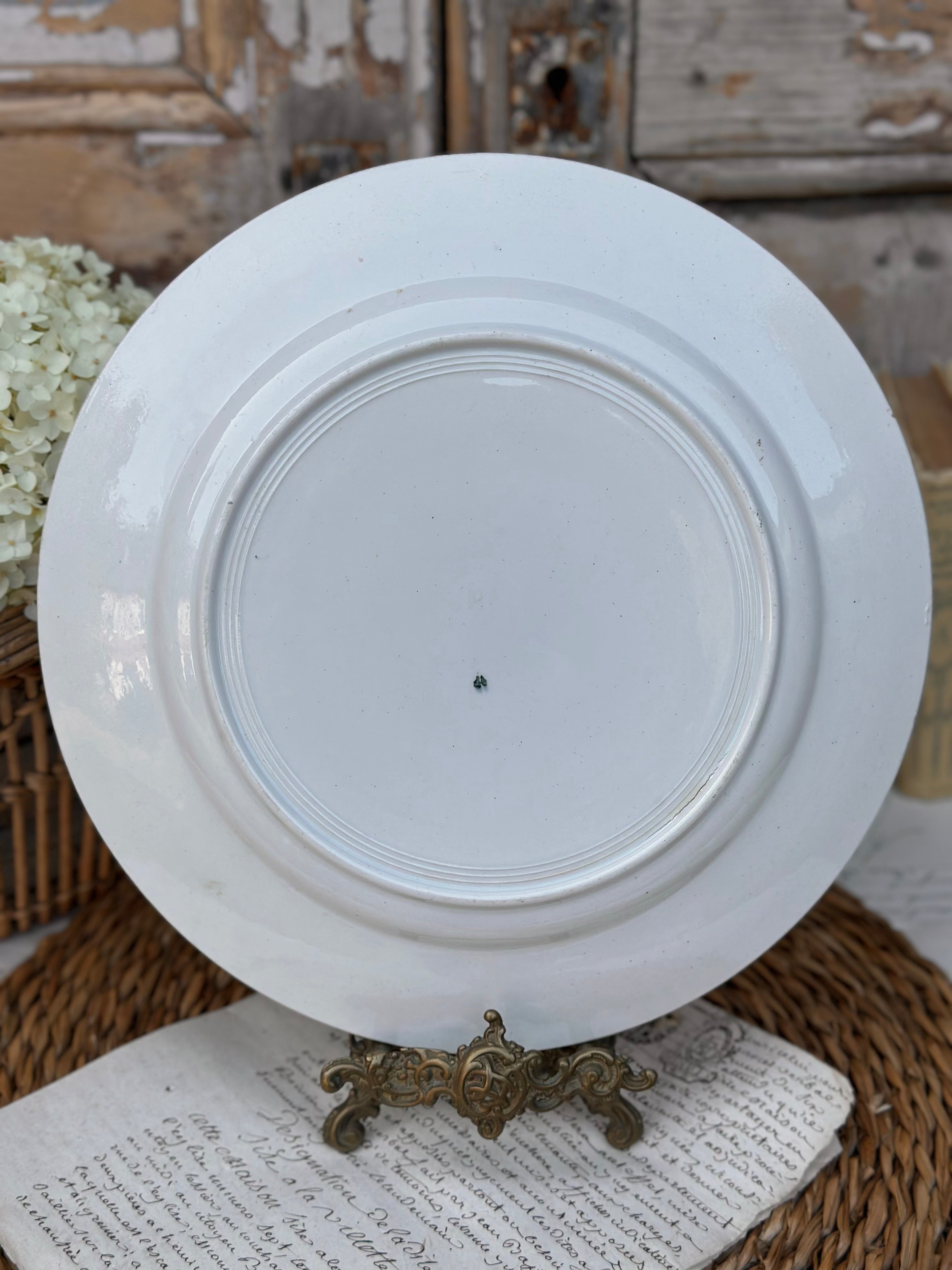 Plat rond St. Amand modèle Denise