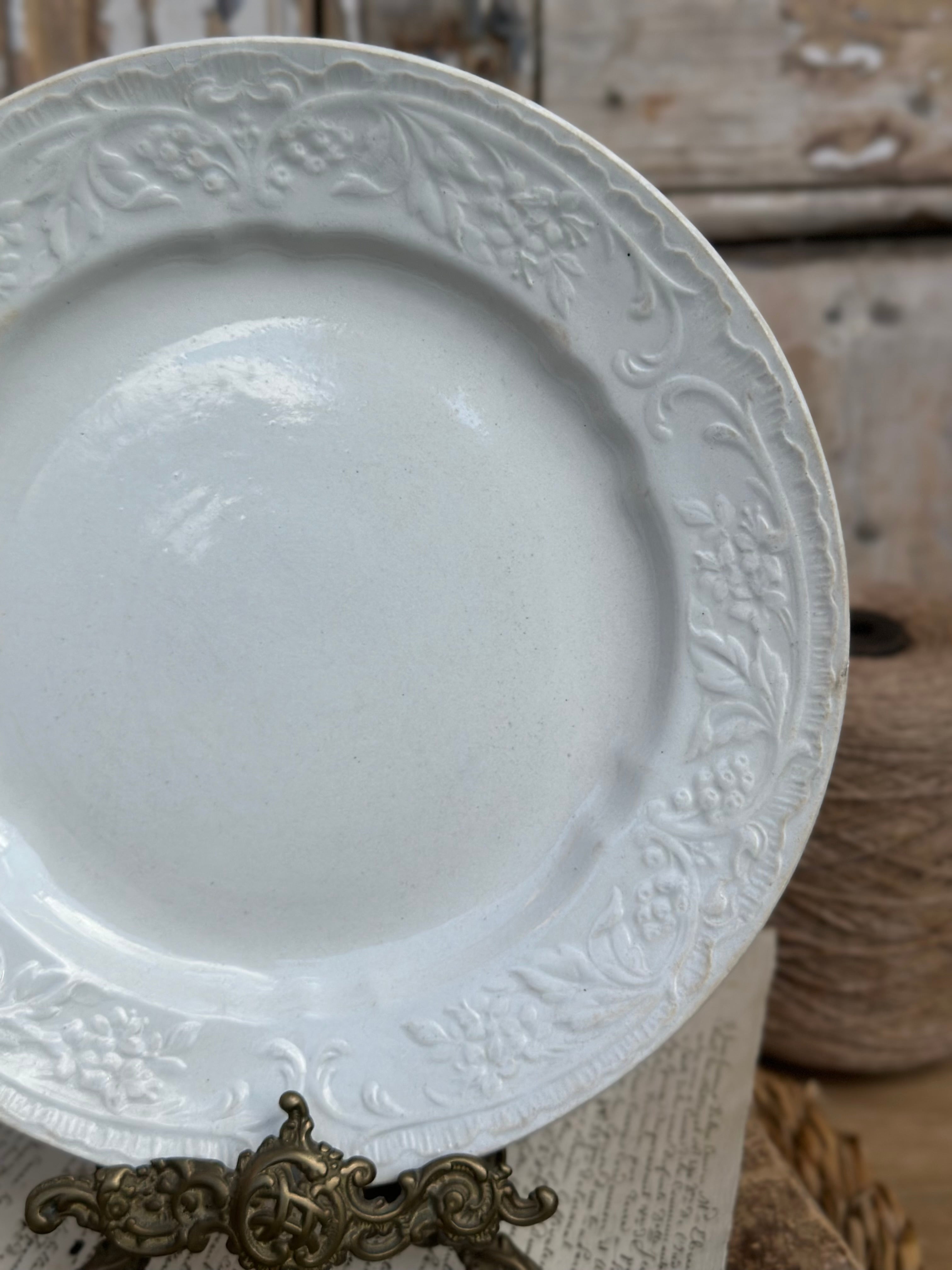 I. Plate with relief Au Planteur de Caïffa (probably Sarreguemines)