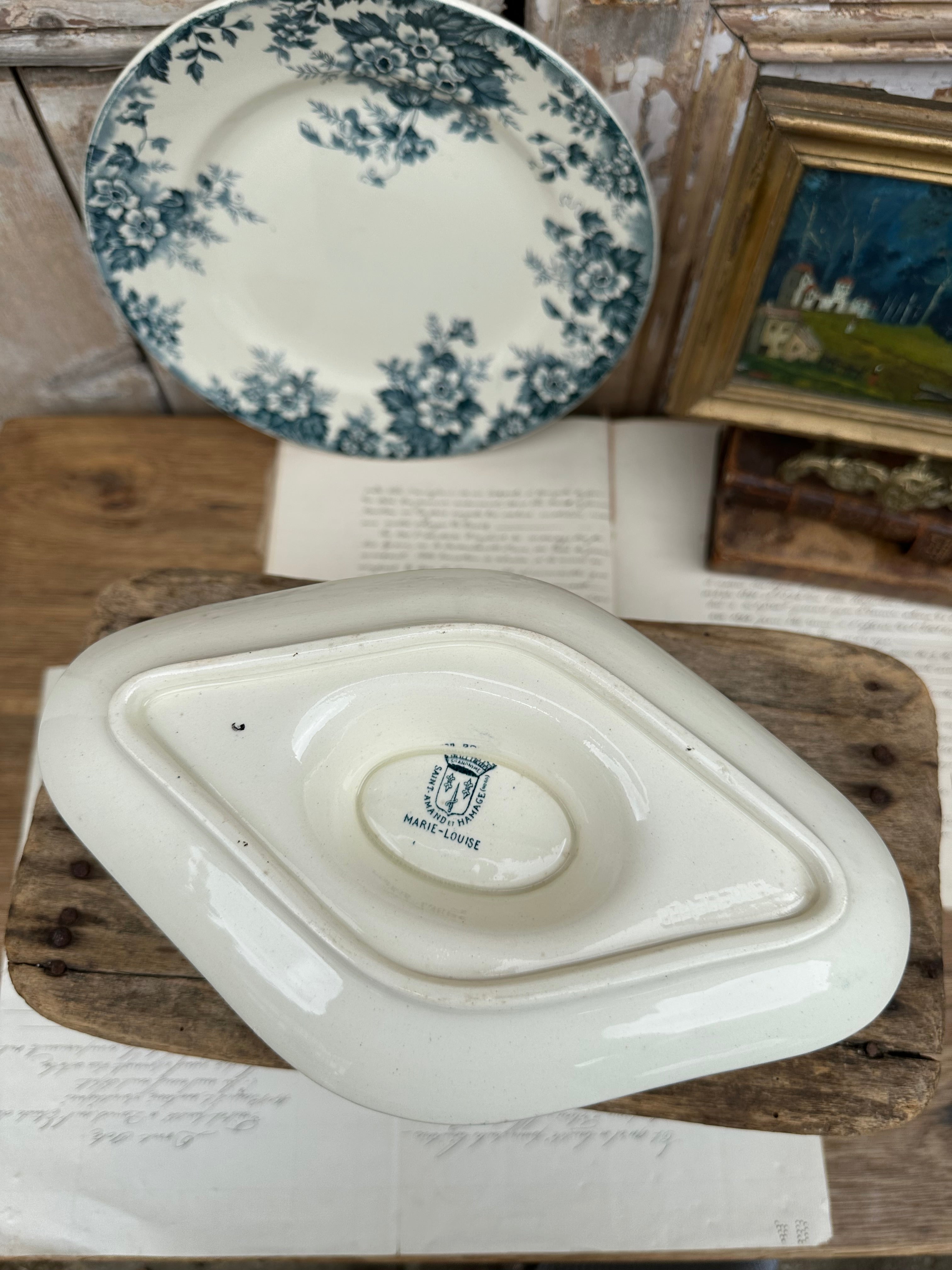 Saint Amand Hamage gravy boat, Marie-Louise model