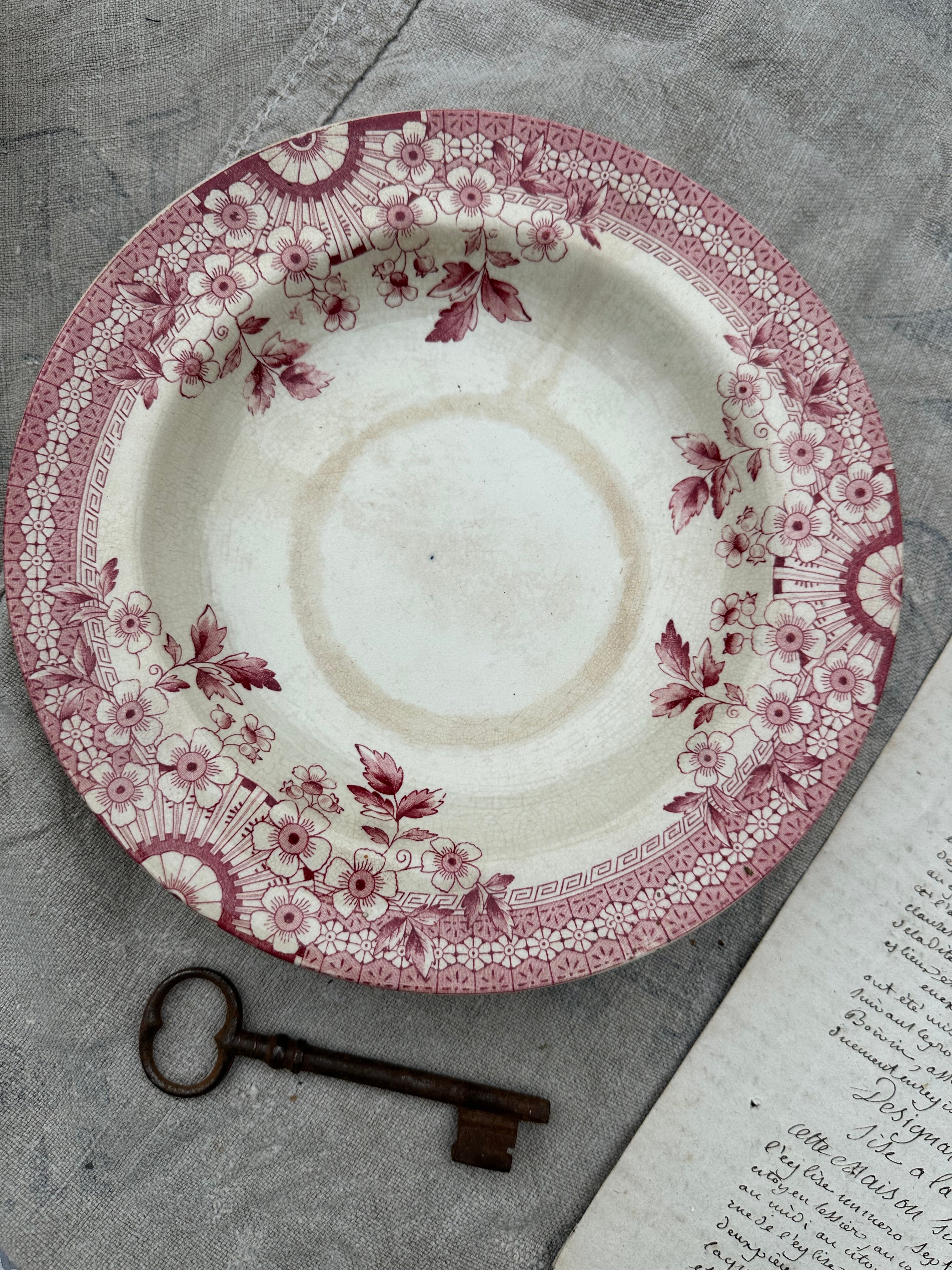II. Set of 4 assorted deep plates