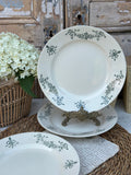 Trois assiettes plates Longchamp modèle Sapho