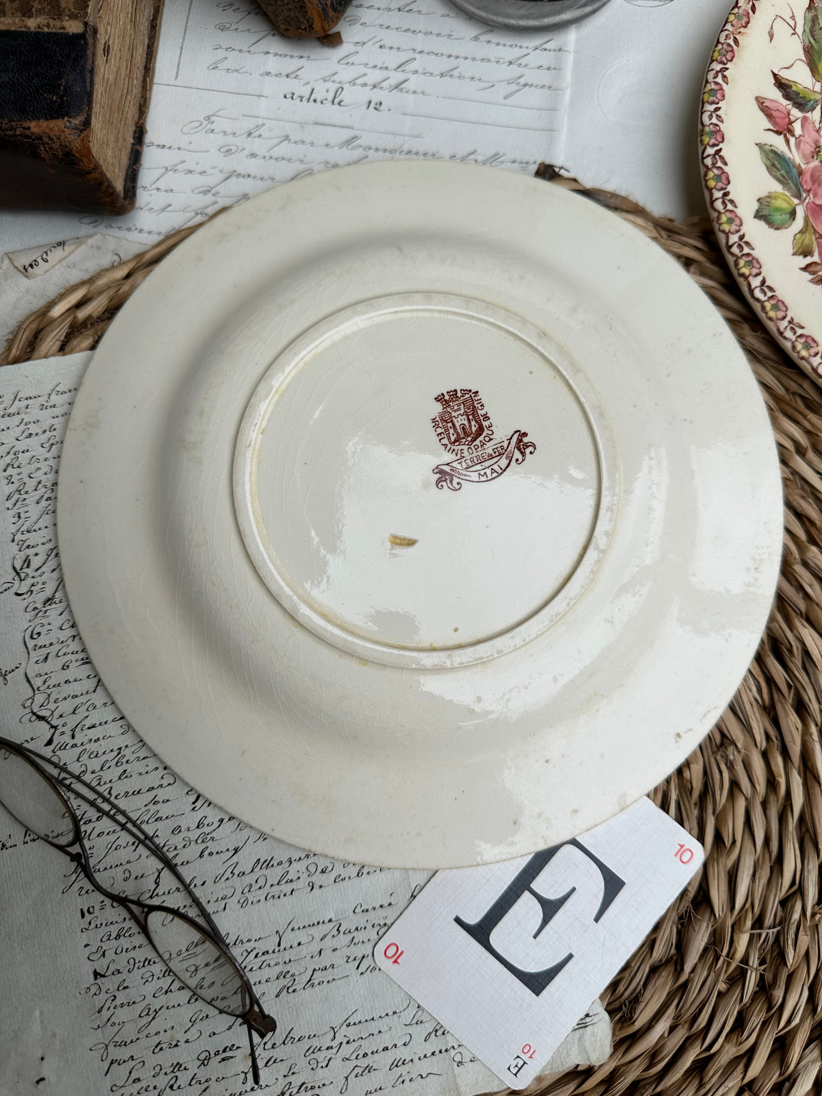 E. Assiette à dessert polychrome Gien modèle Mai