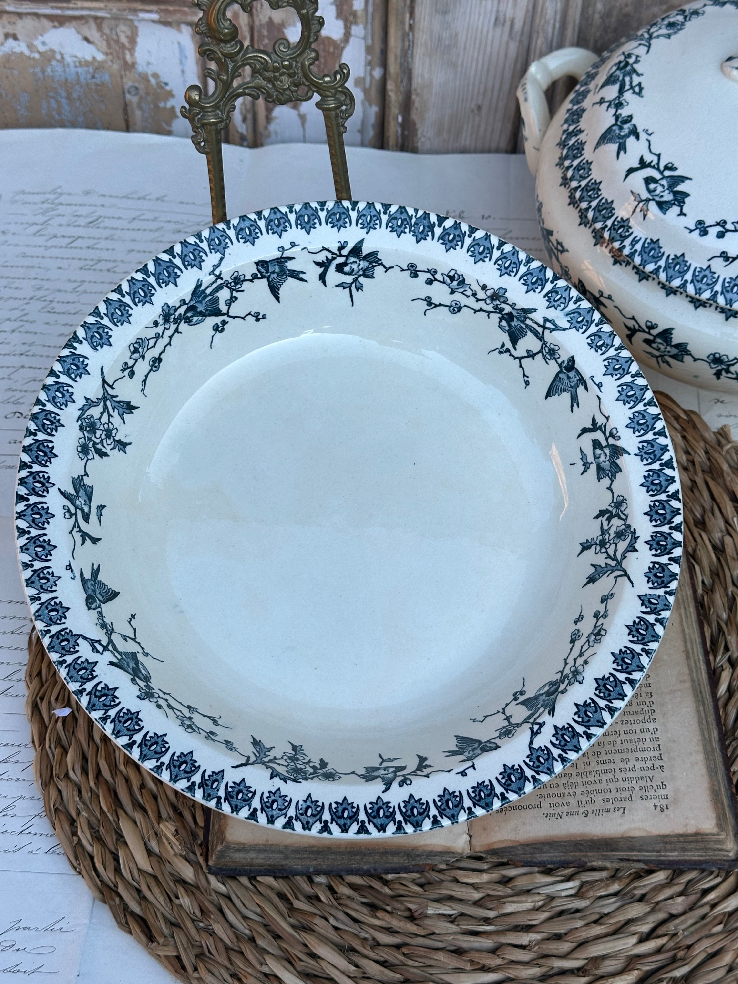 Plat creux Choisy le Roi modèle Lyonnais