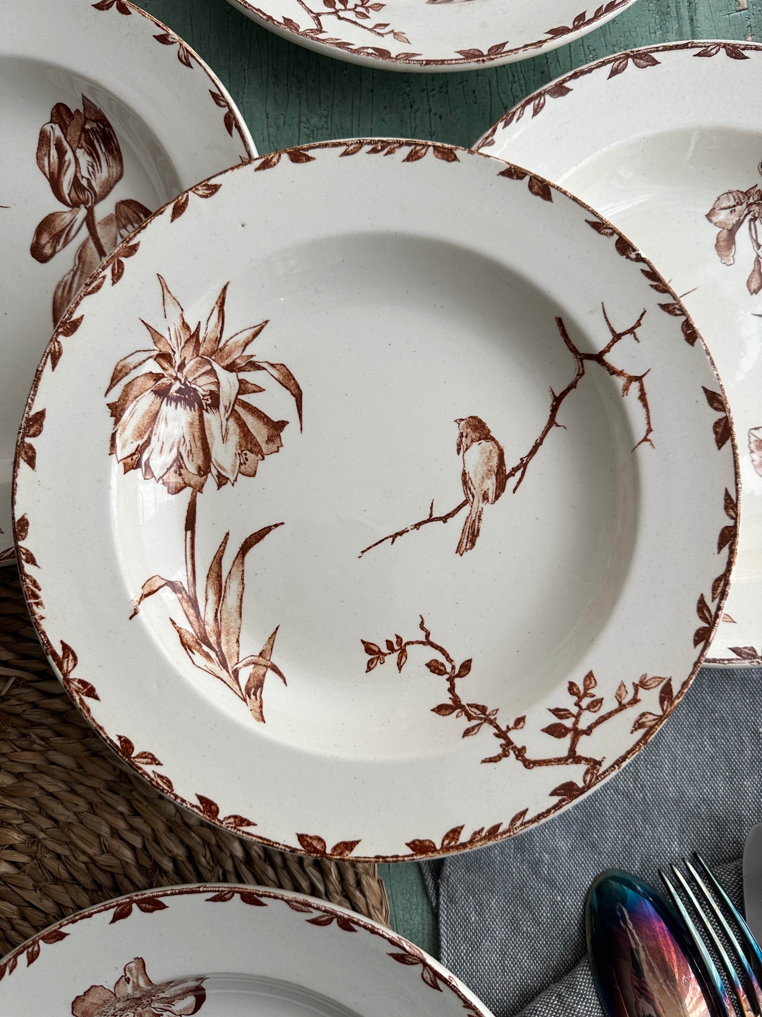 Set of 6 Choisy le Roi Oxford soup plates