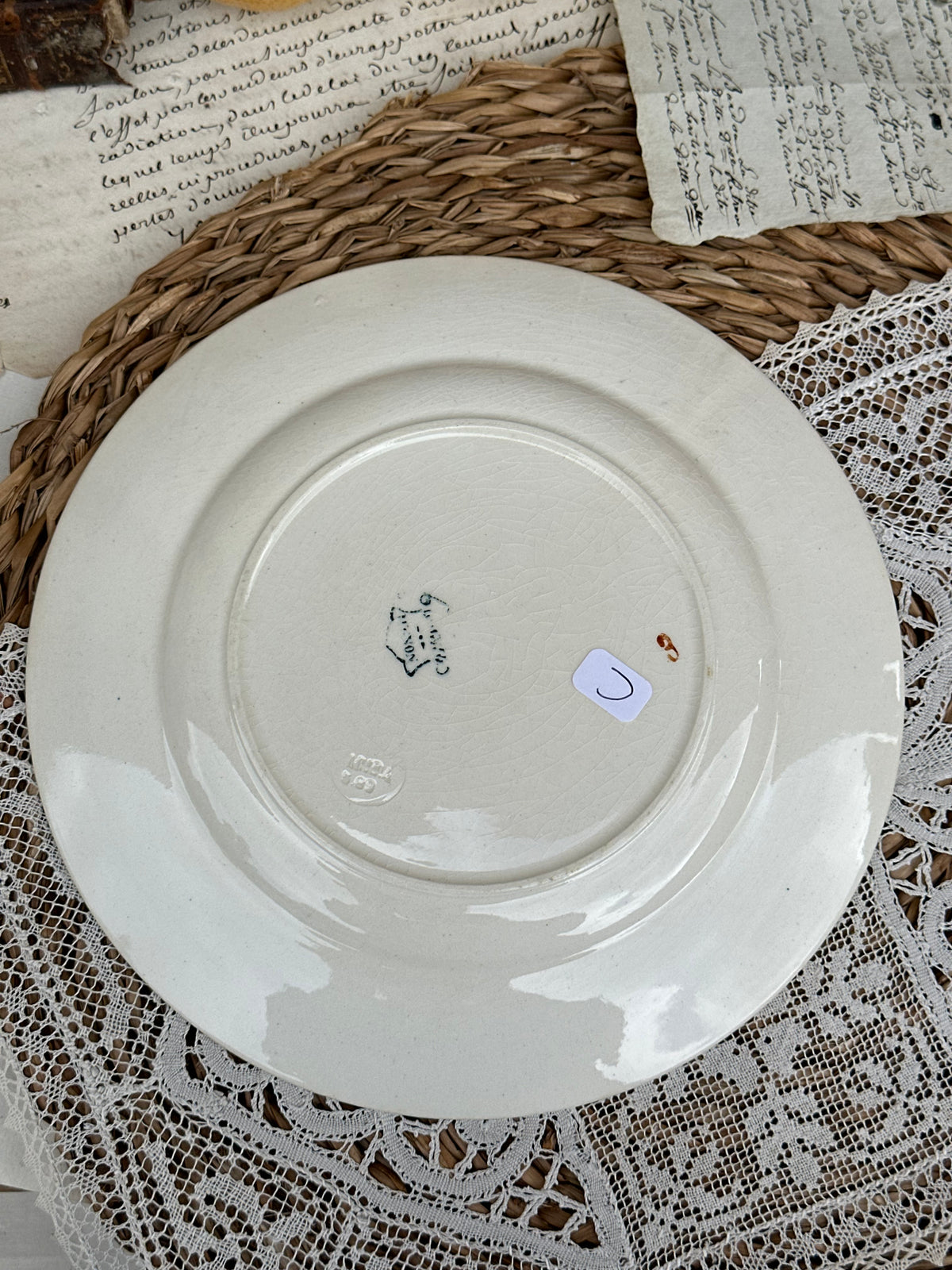 C. Suite de 5 assiettes à dessert Longwy modèle Mignon