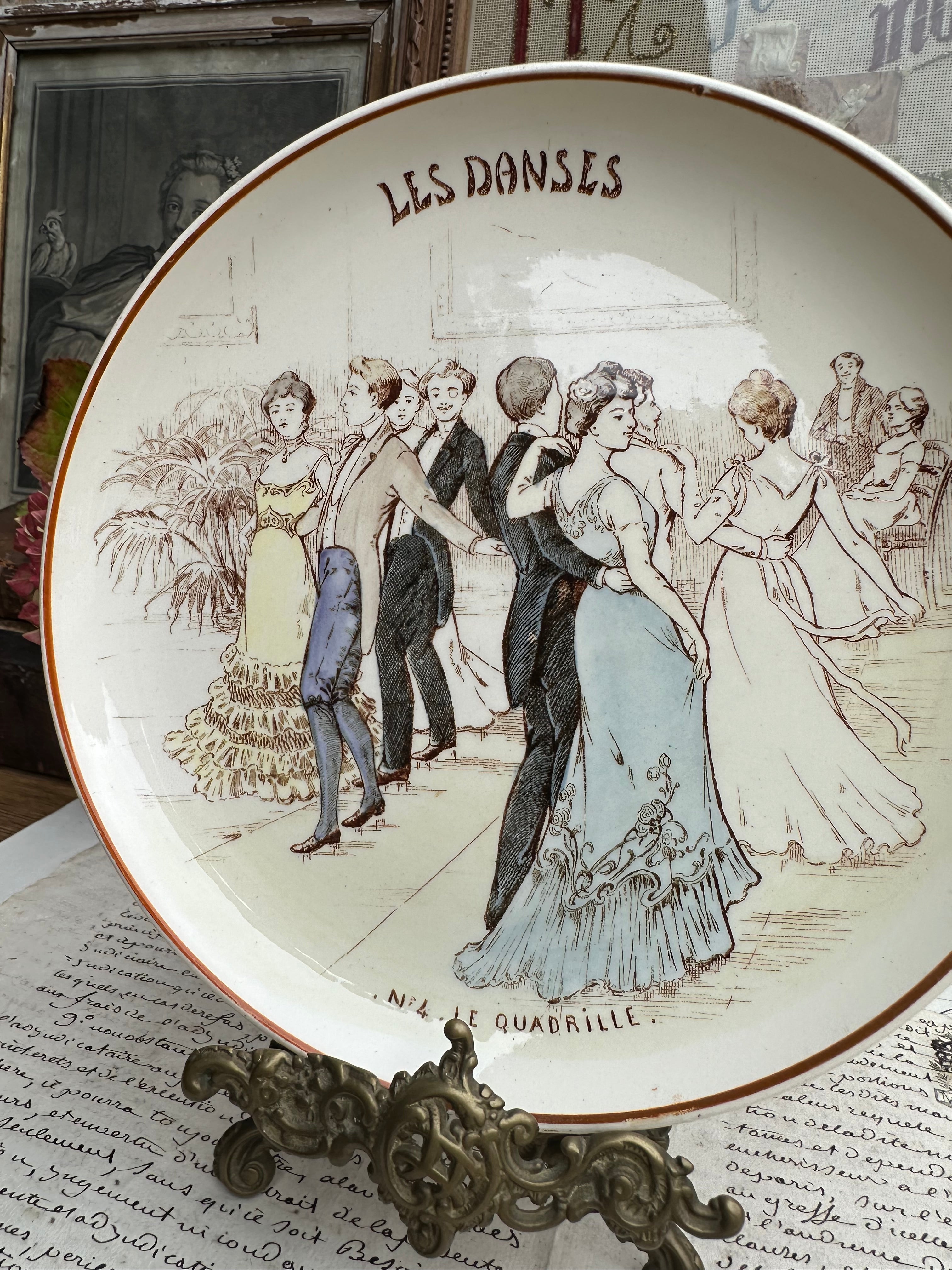 Assiette polychrome Creil et Montereau série Les Danses - Le Quadrille