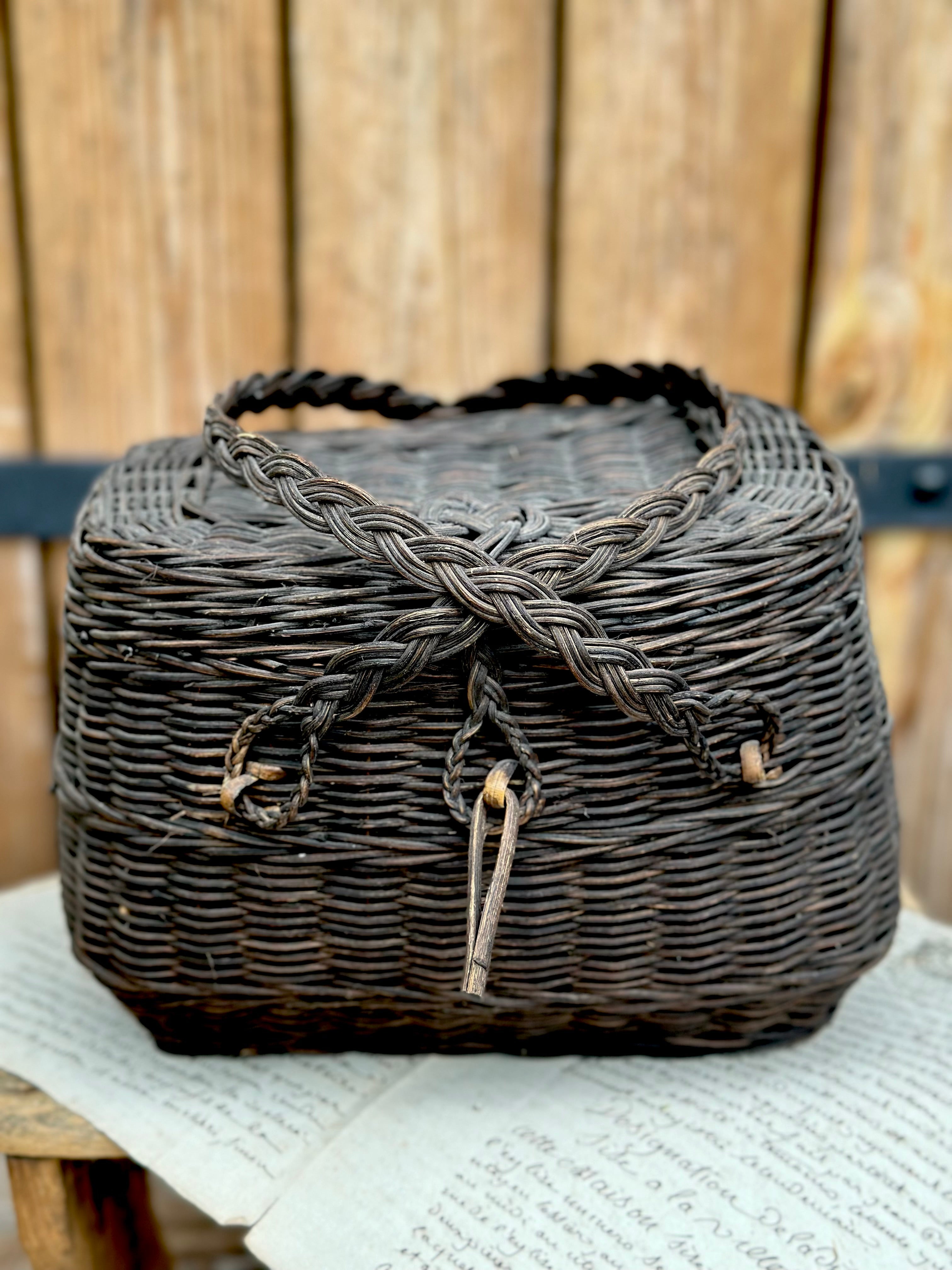 Paire de paniers en bois noirci fin XIXème