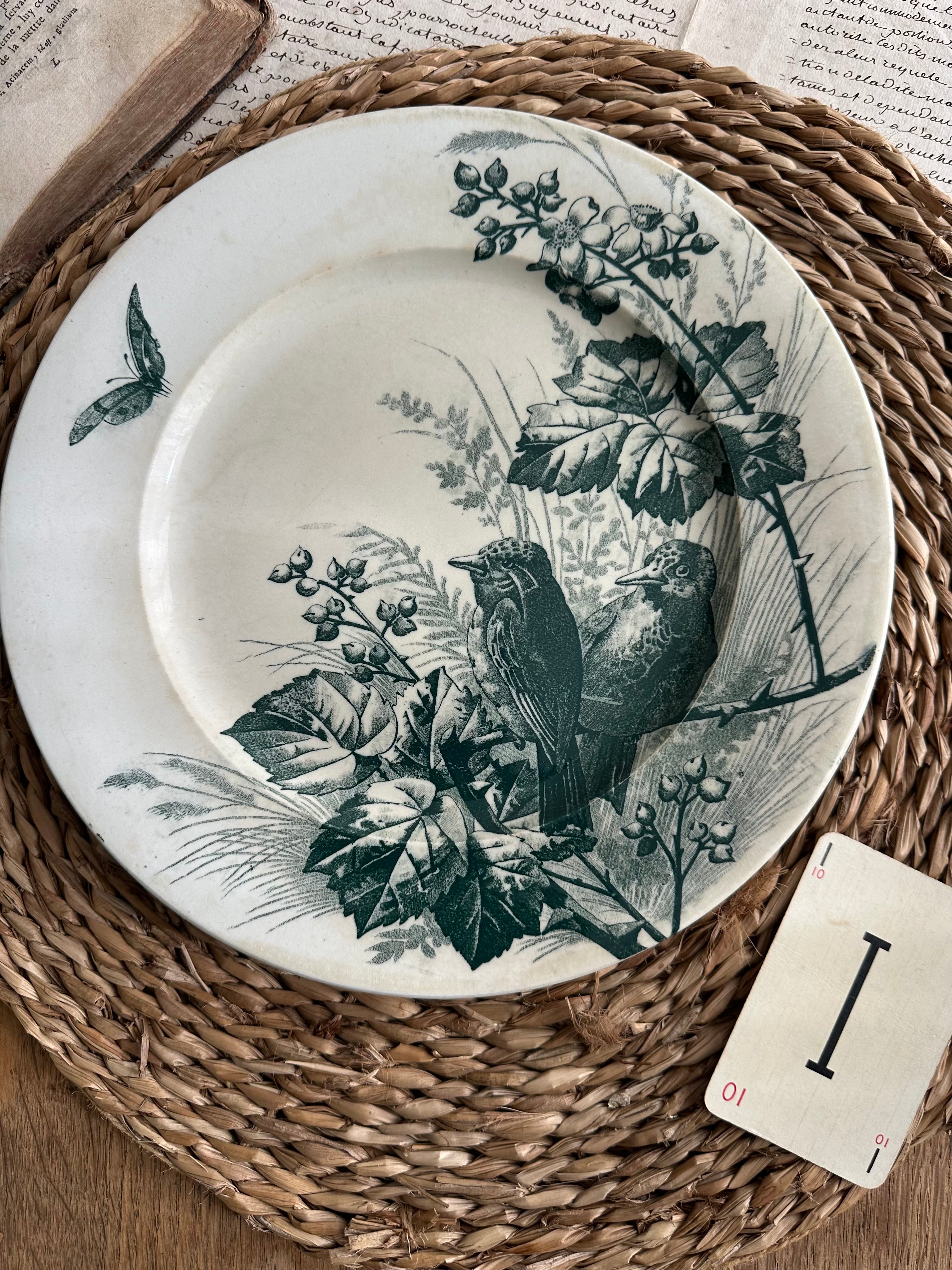 Assiette plate Jules Vieillard Bordeaux modèle Oiseaux