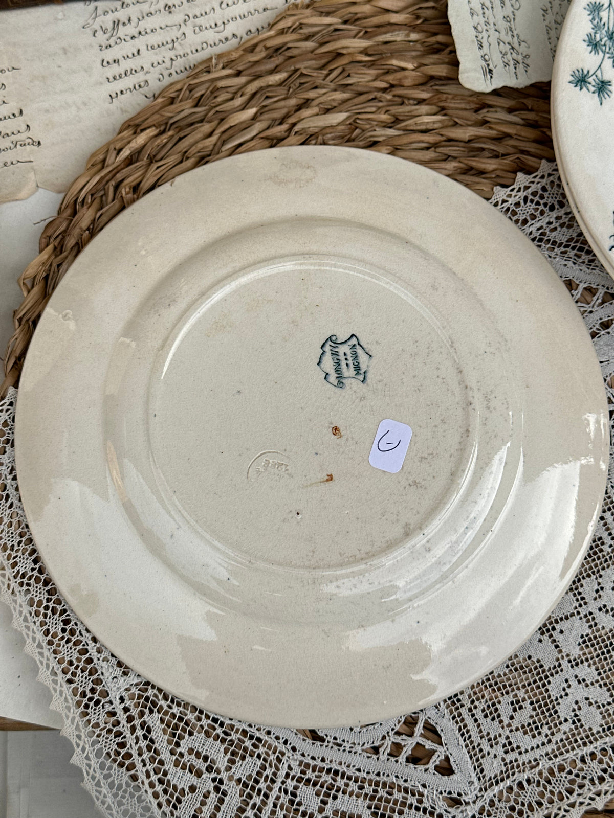 D. Suite de 5 assiettes à dessert Longwy modèle Mignon