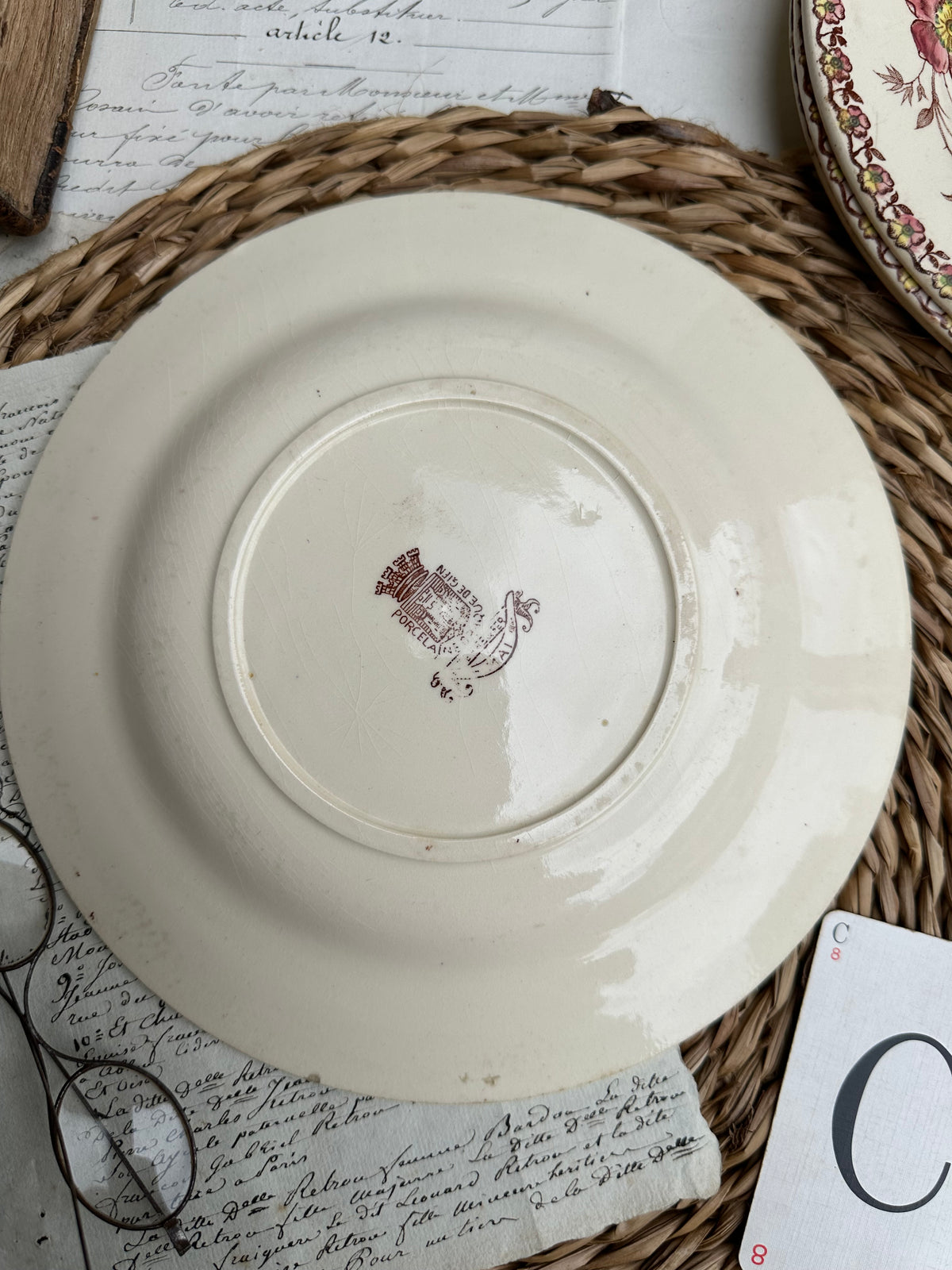 C. Assiette à dessert polychrome Gien modèle Mai