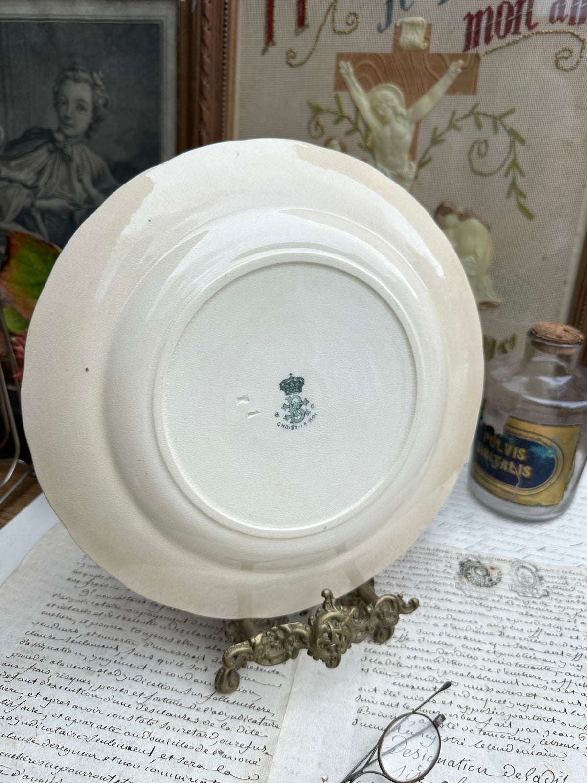 Assiette polychrome Choisy le Roi