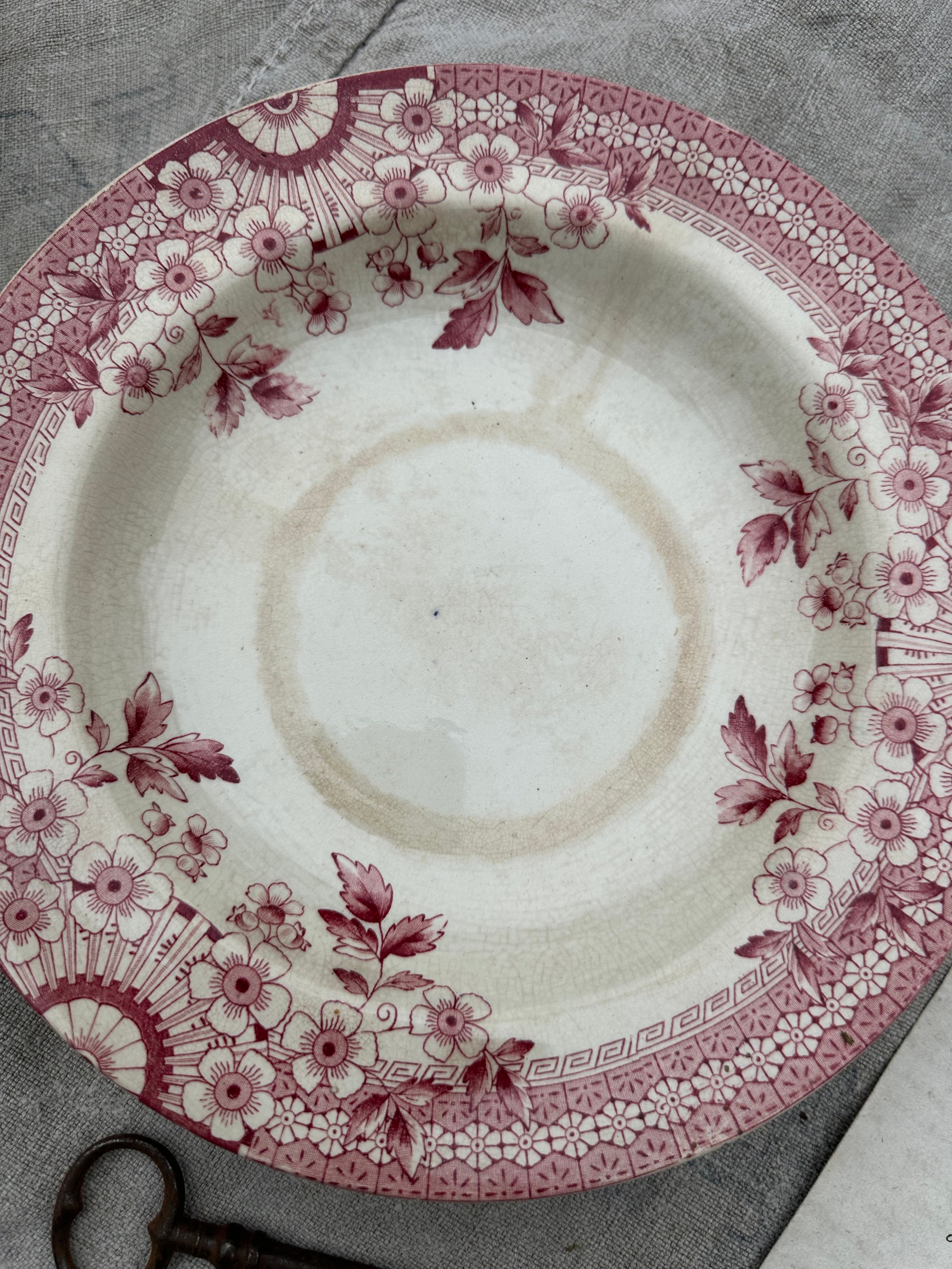 II. Set of 4 assorted deep plates