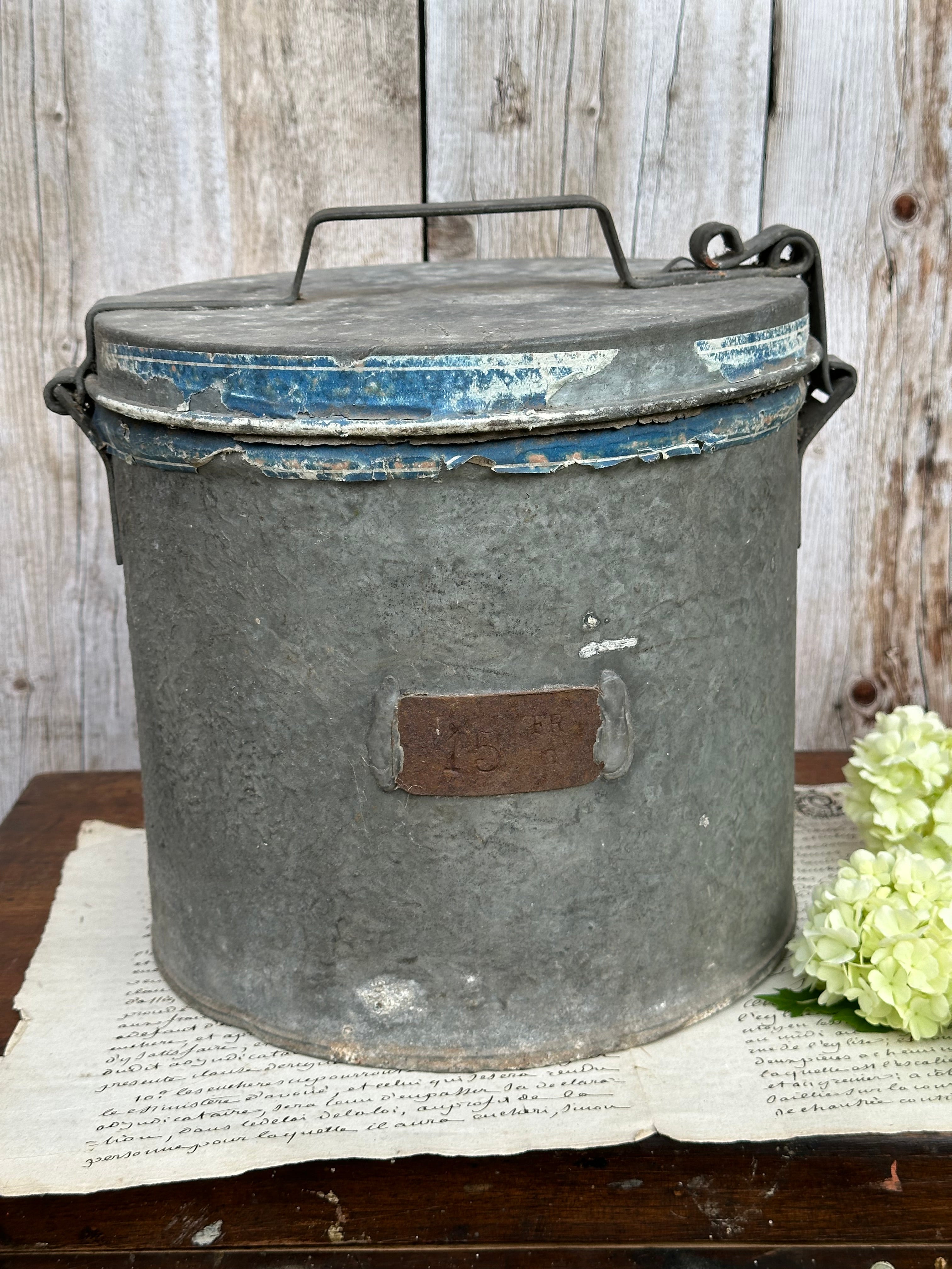 Rare and very large metal pot with Felix Potin "small orange and lemon slices" lid