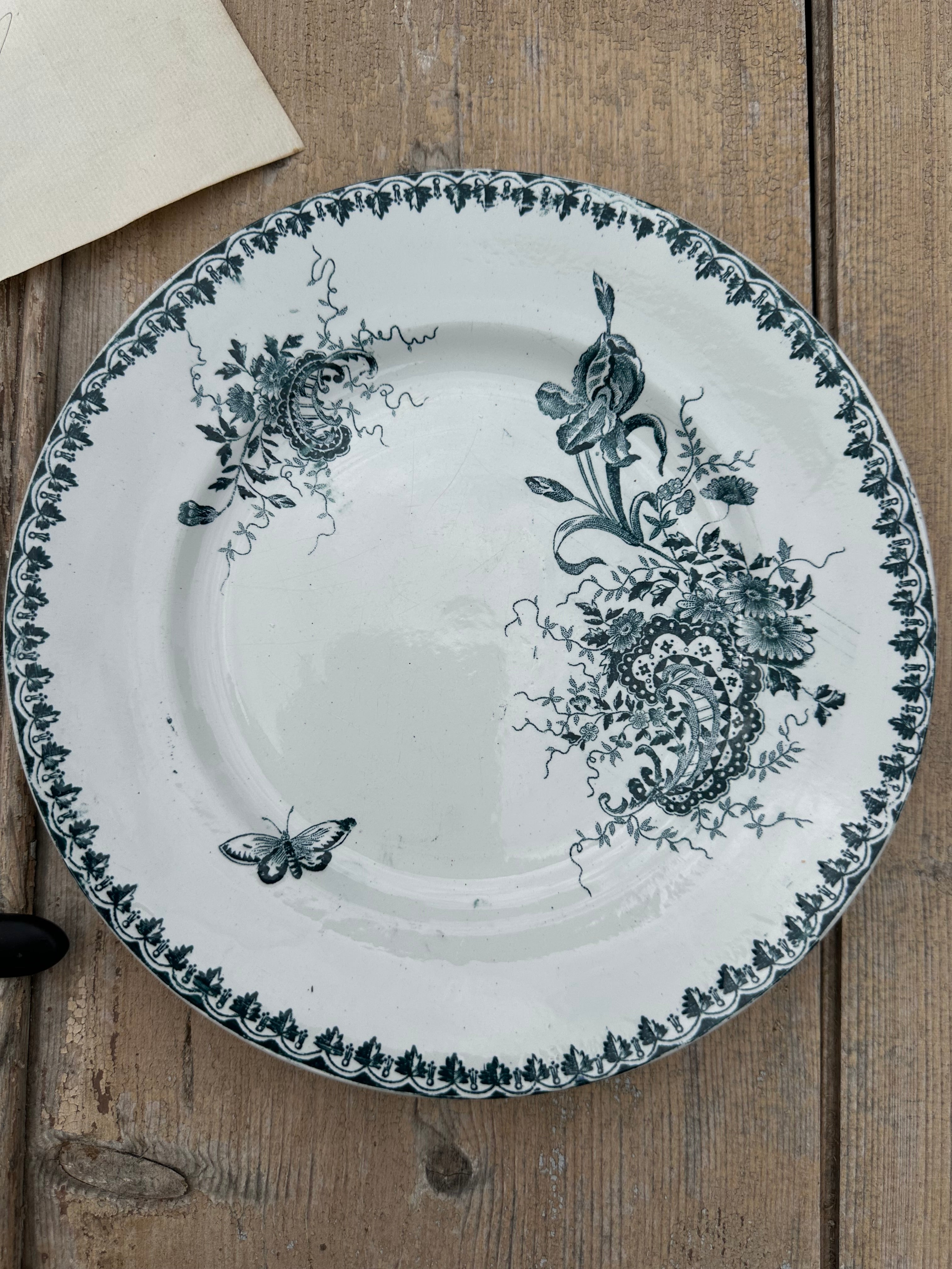 II. Set of 6 mismatched dinner plates