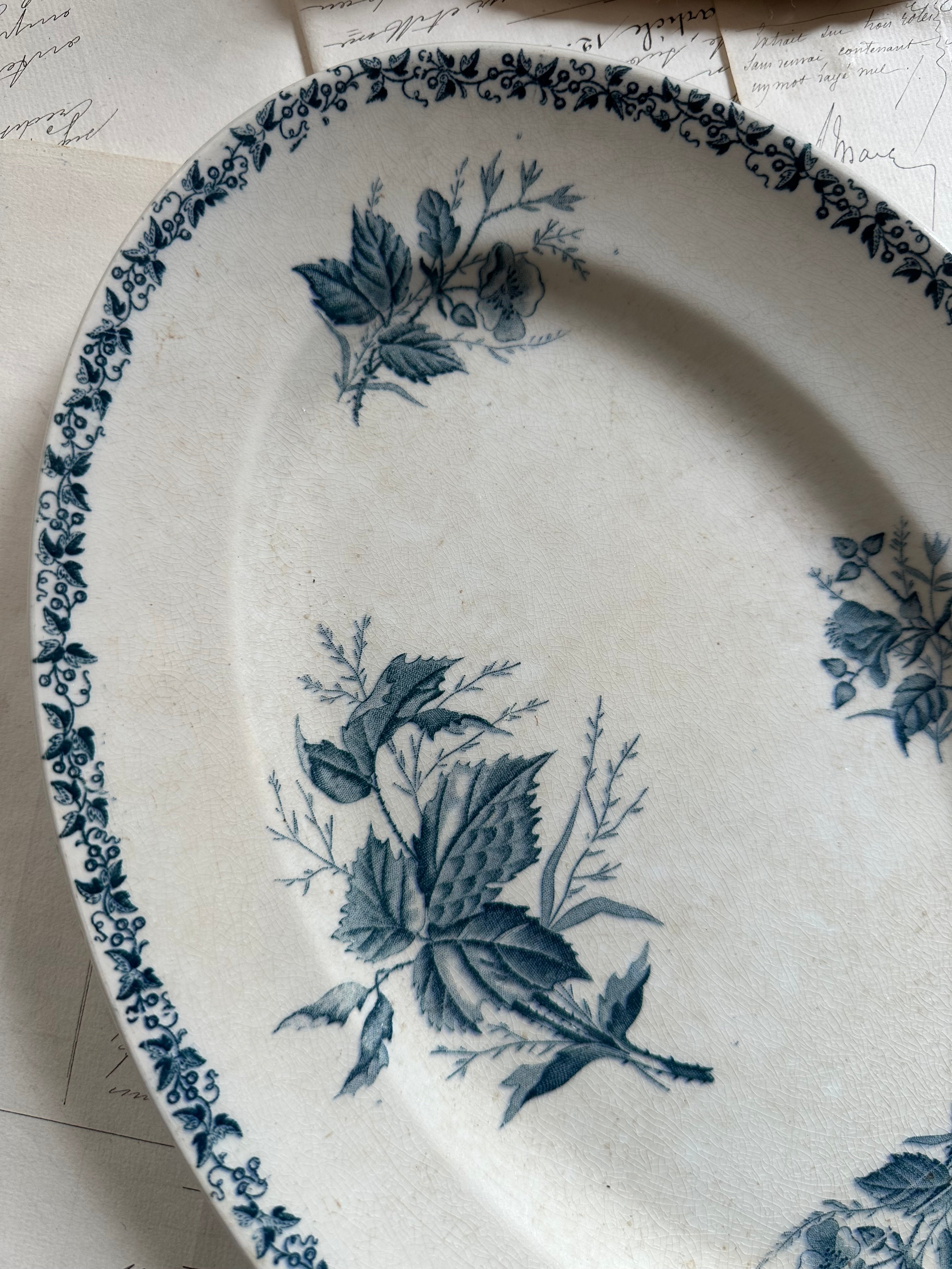 Ironstone oval dish Badonviller Mûres pattern