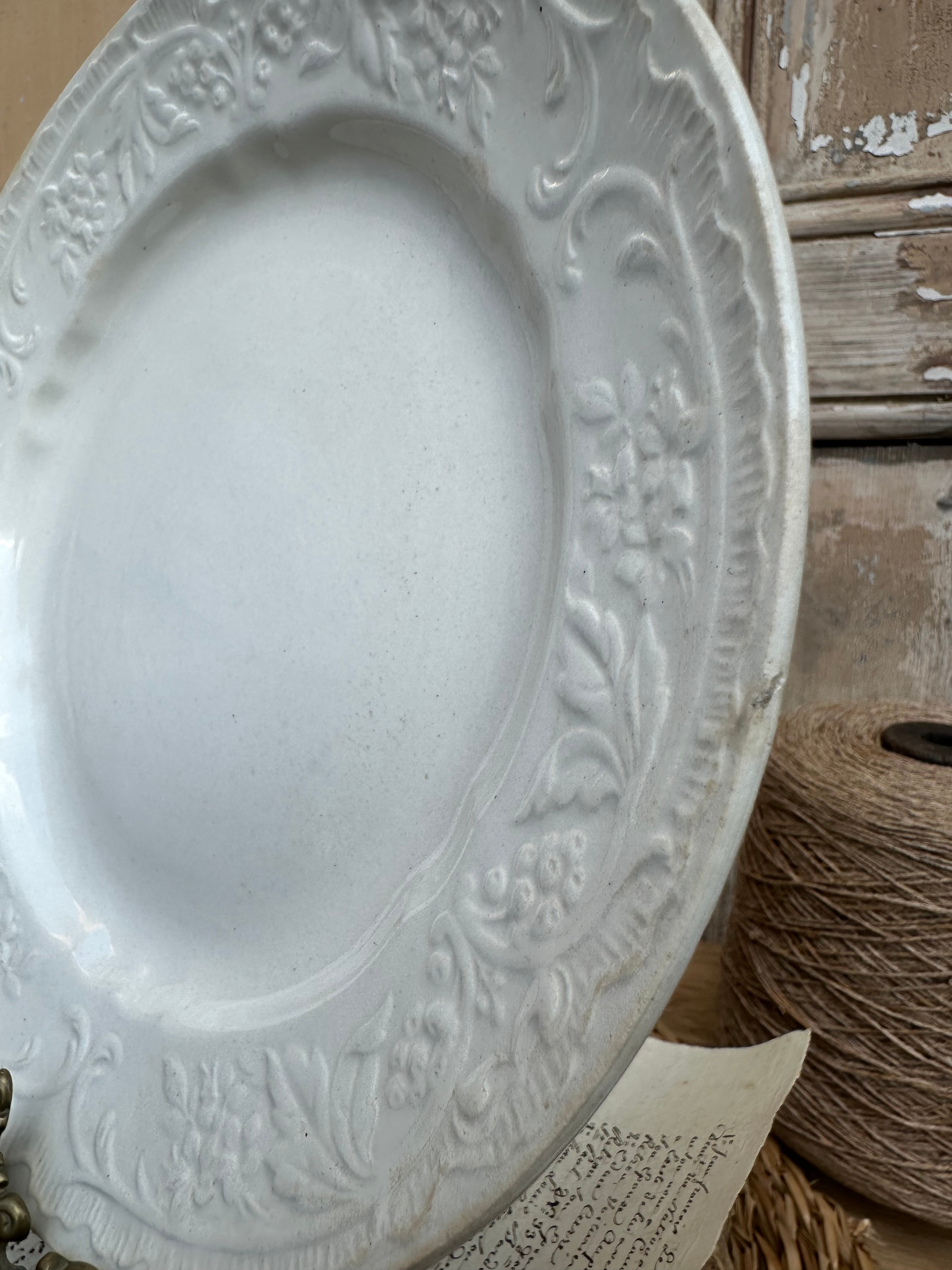 I. Plate with relief Au Planteur de Caïffa (probably Sarreguemines)