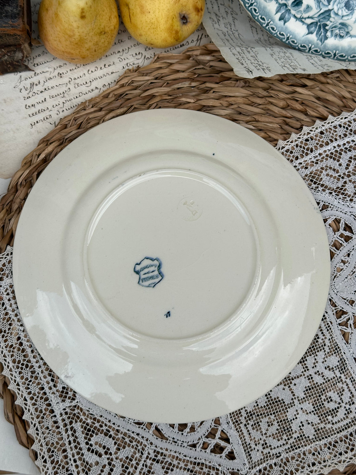 D. Suite de 6 assiettes à dessert dépareillées
