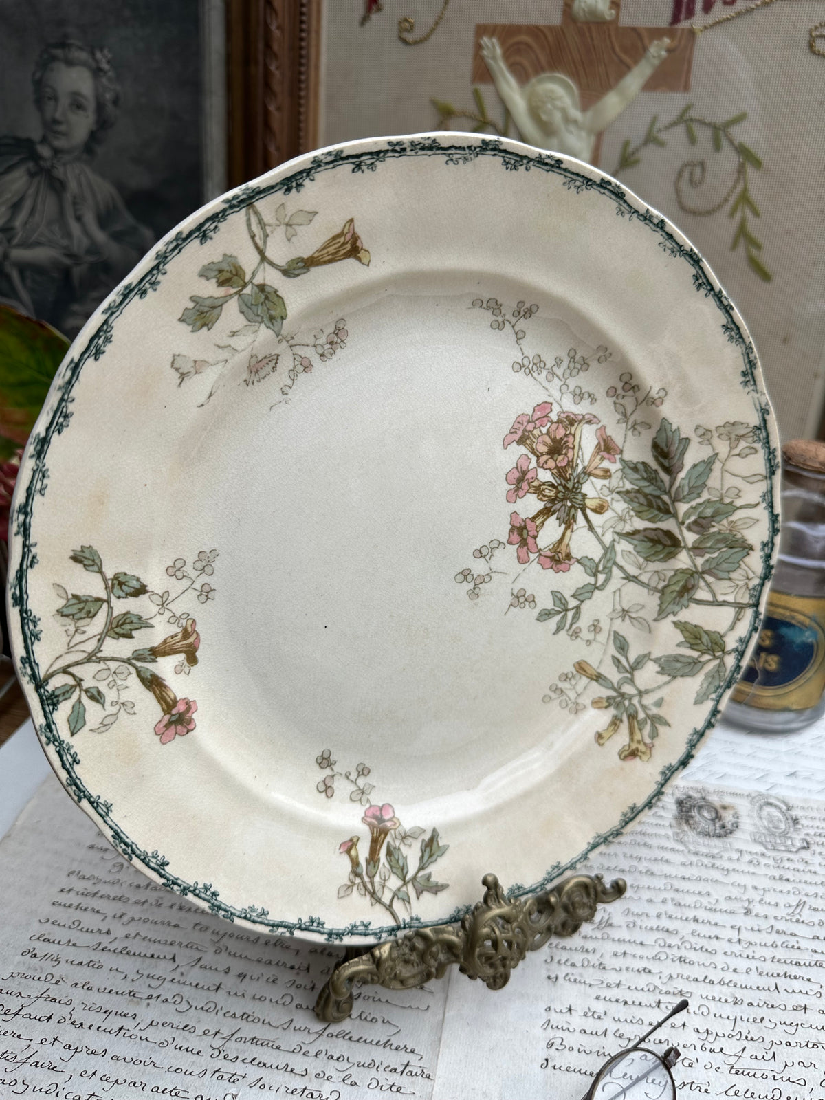 Assiette polychrome Choisy le Roi