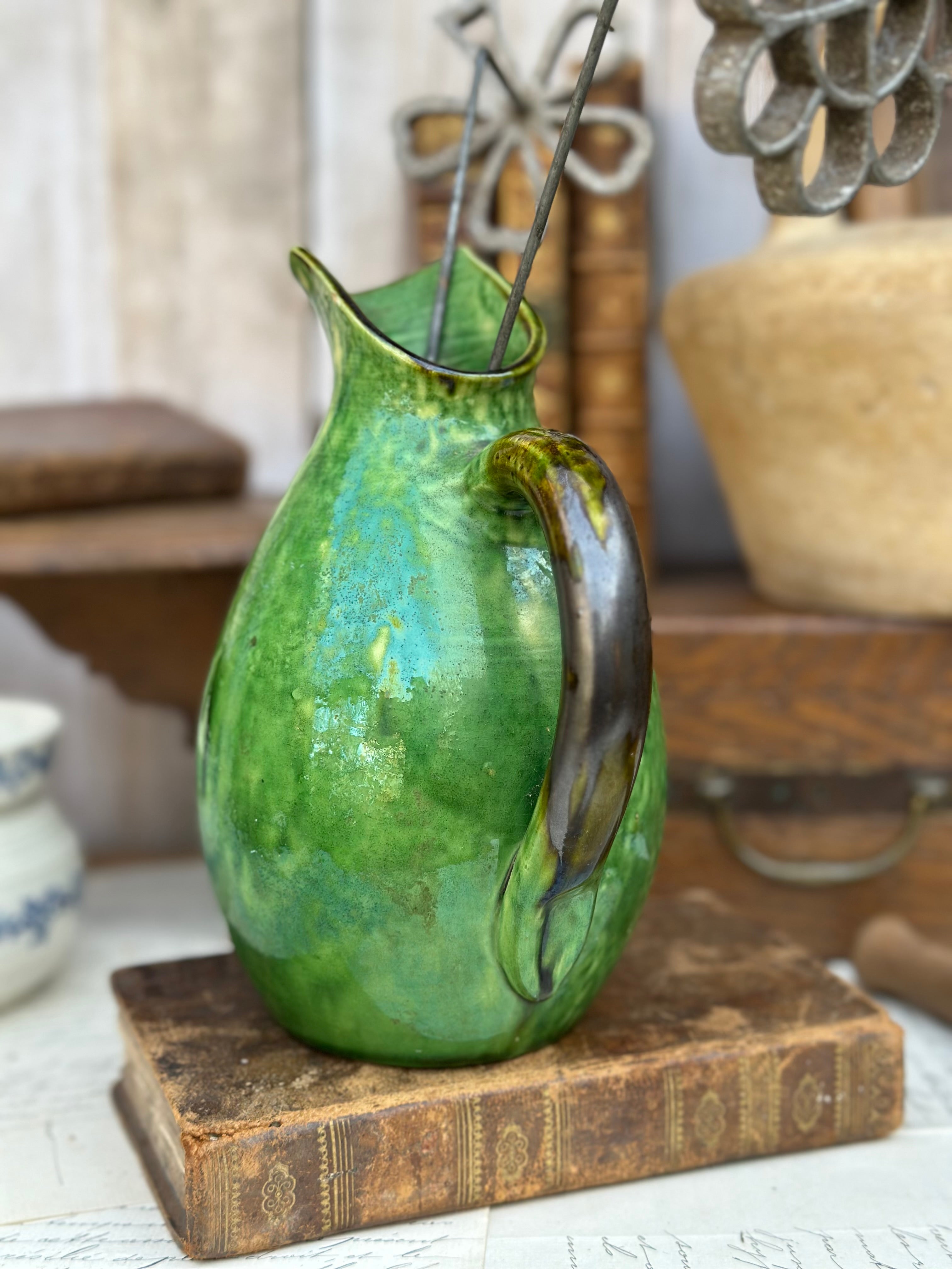 Pichet céramique émaillé vert Vallauris