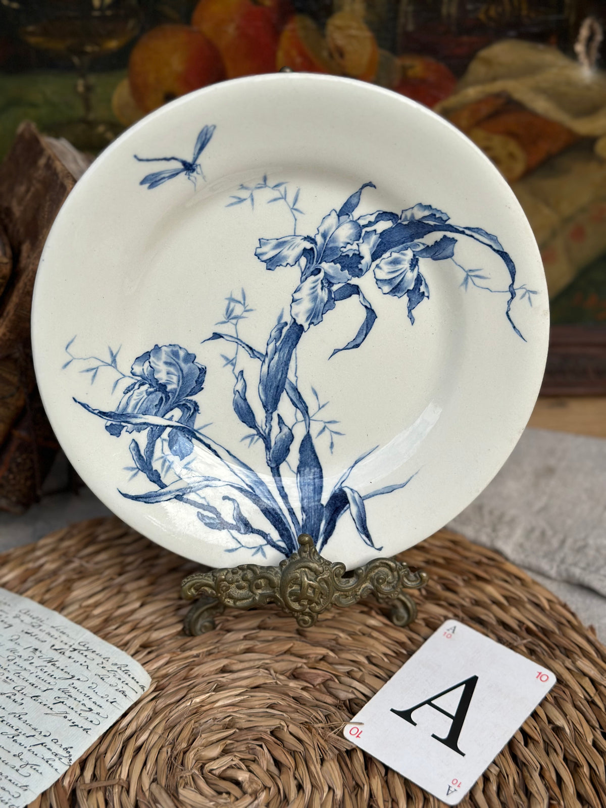 A. Assiette à dessert Gien modèle Iris