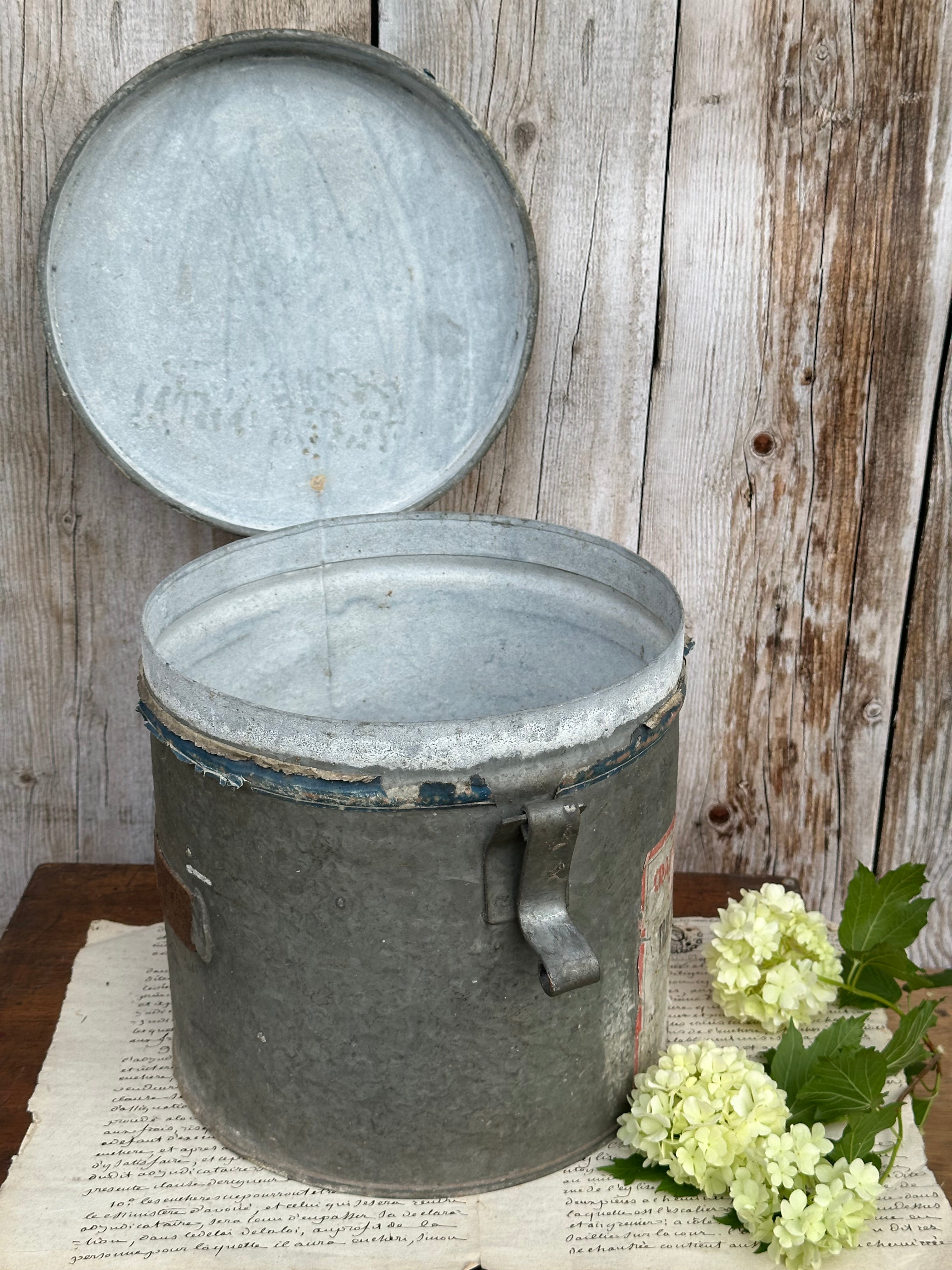 Rare and very large metal pot with Felix Potin "small orange and lemon slices" lid