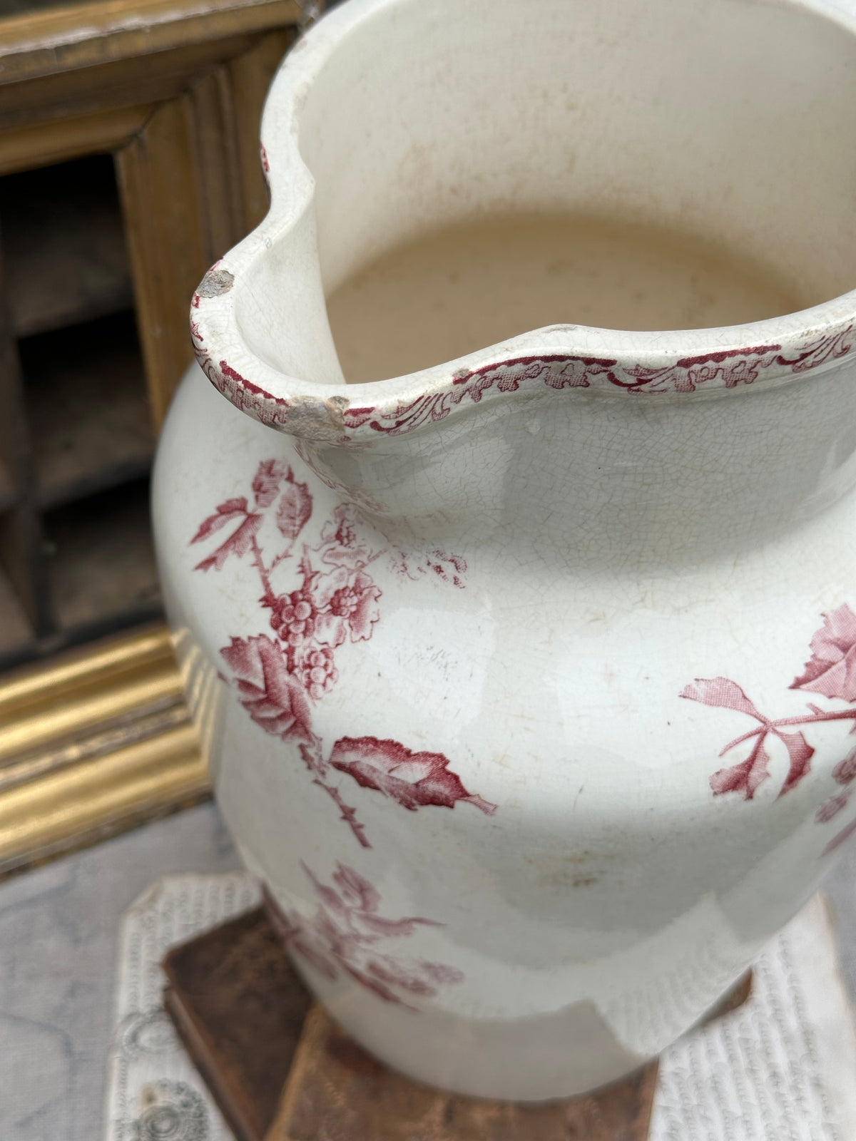 Large Choisy le Roi pitcher, Marseille model
