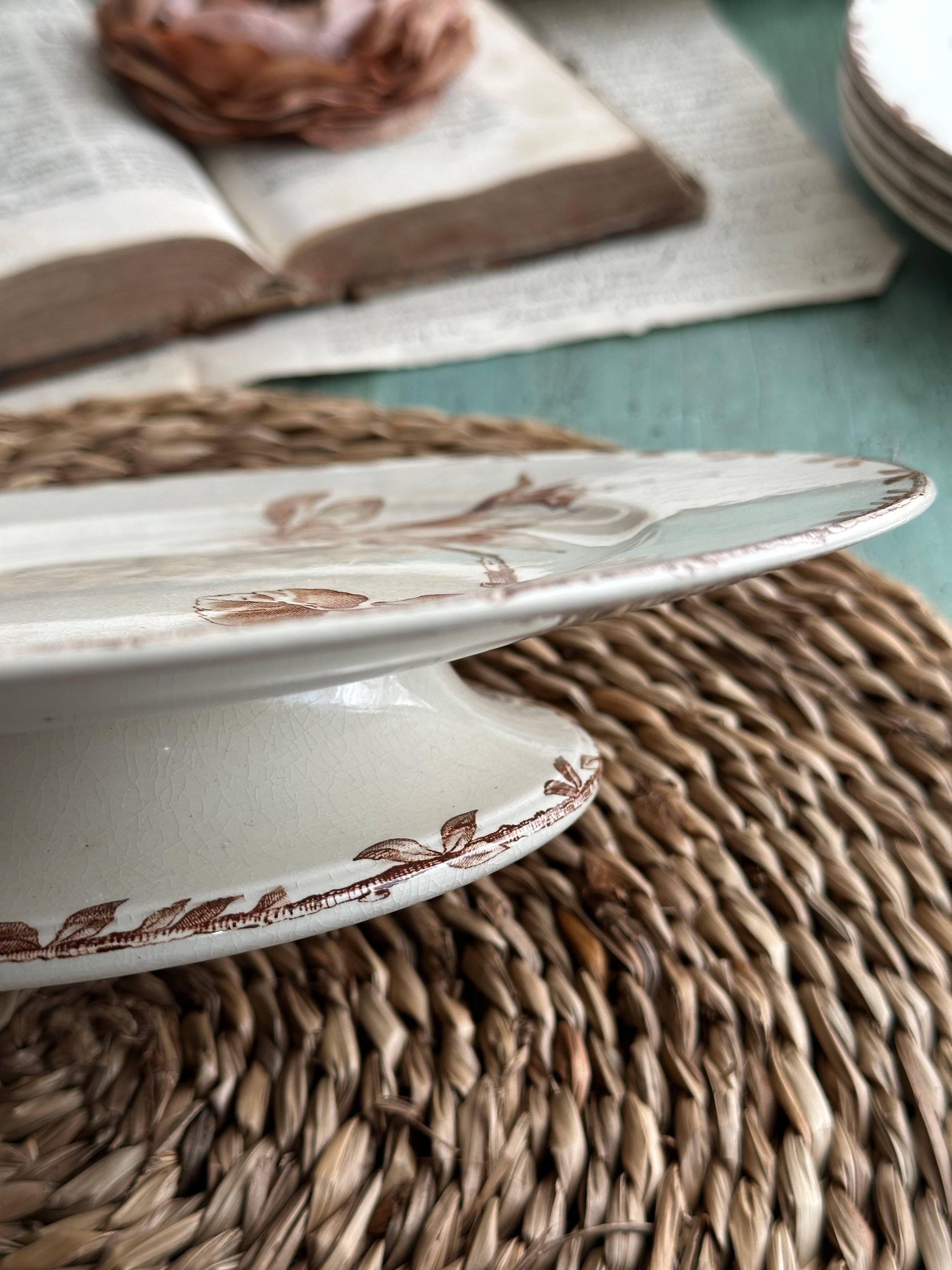 Plat piédouche Choisy le Roi modèle Oxford