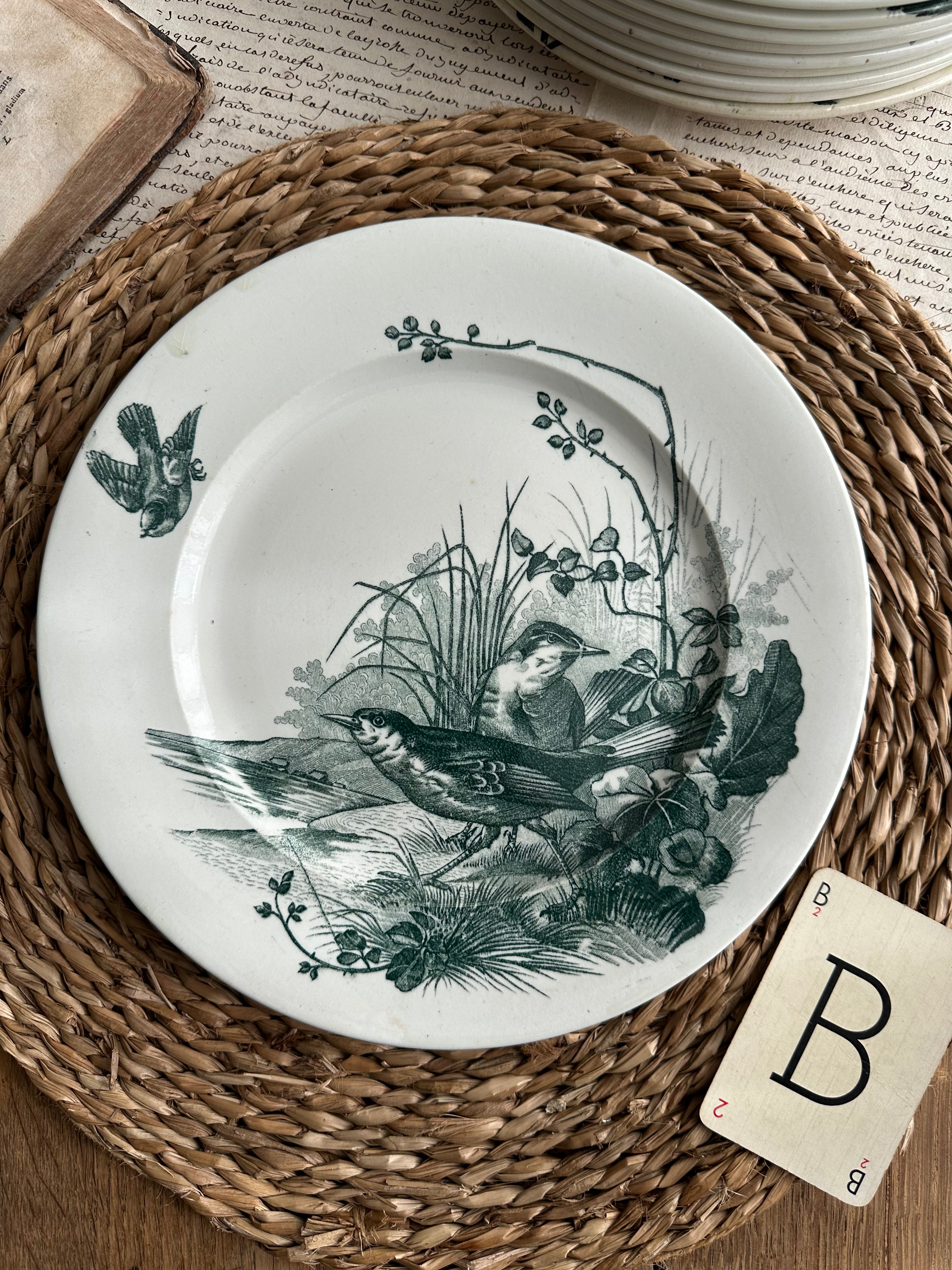 Assiette plate Jules Vieillard Bordeaux modèle Oiseaux