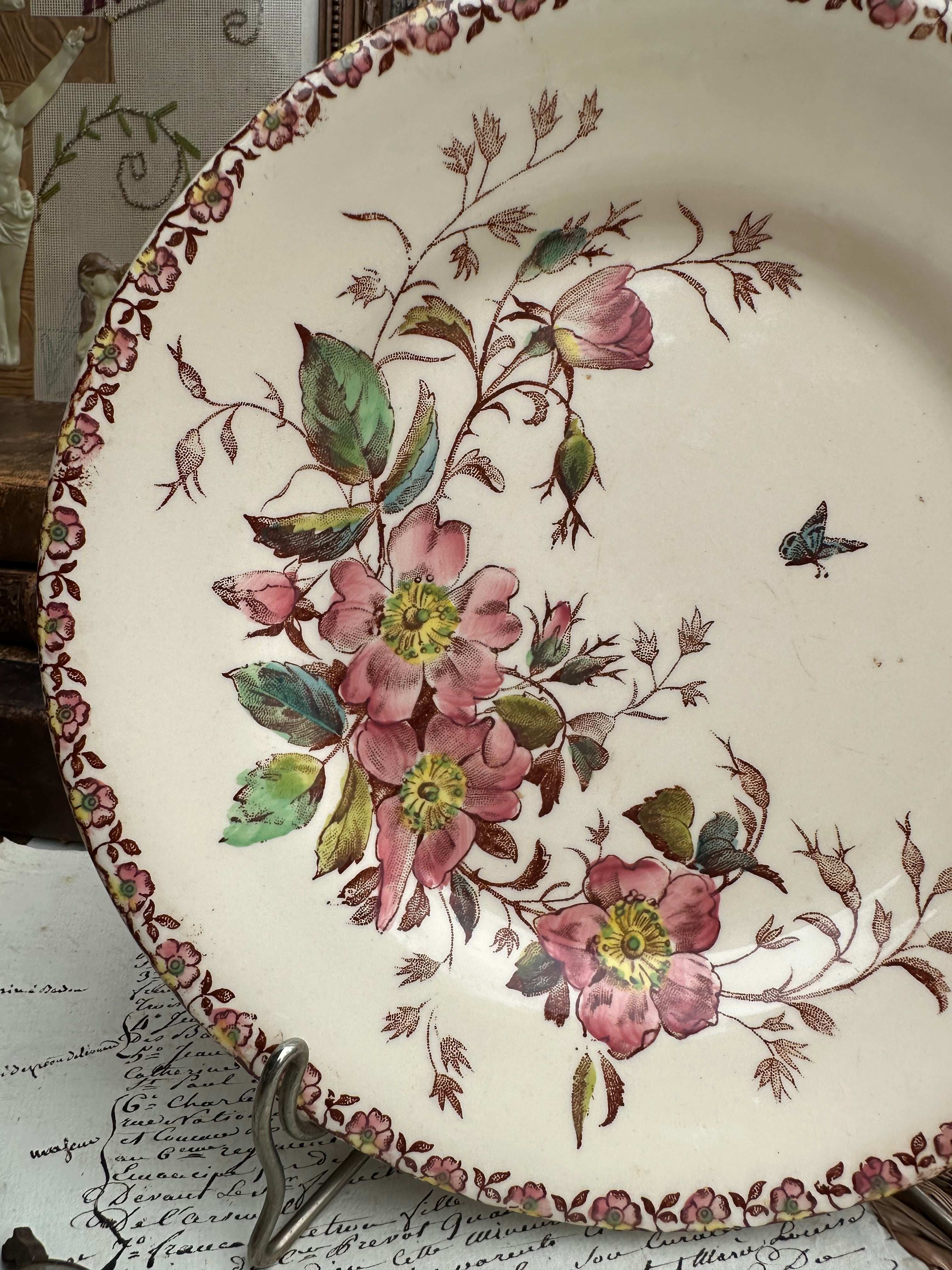 C. Assiette à dessert polychrome Gien modèle Mai