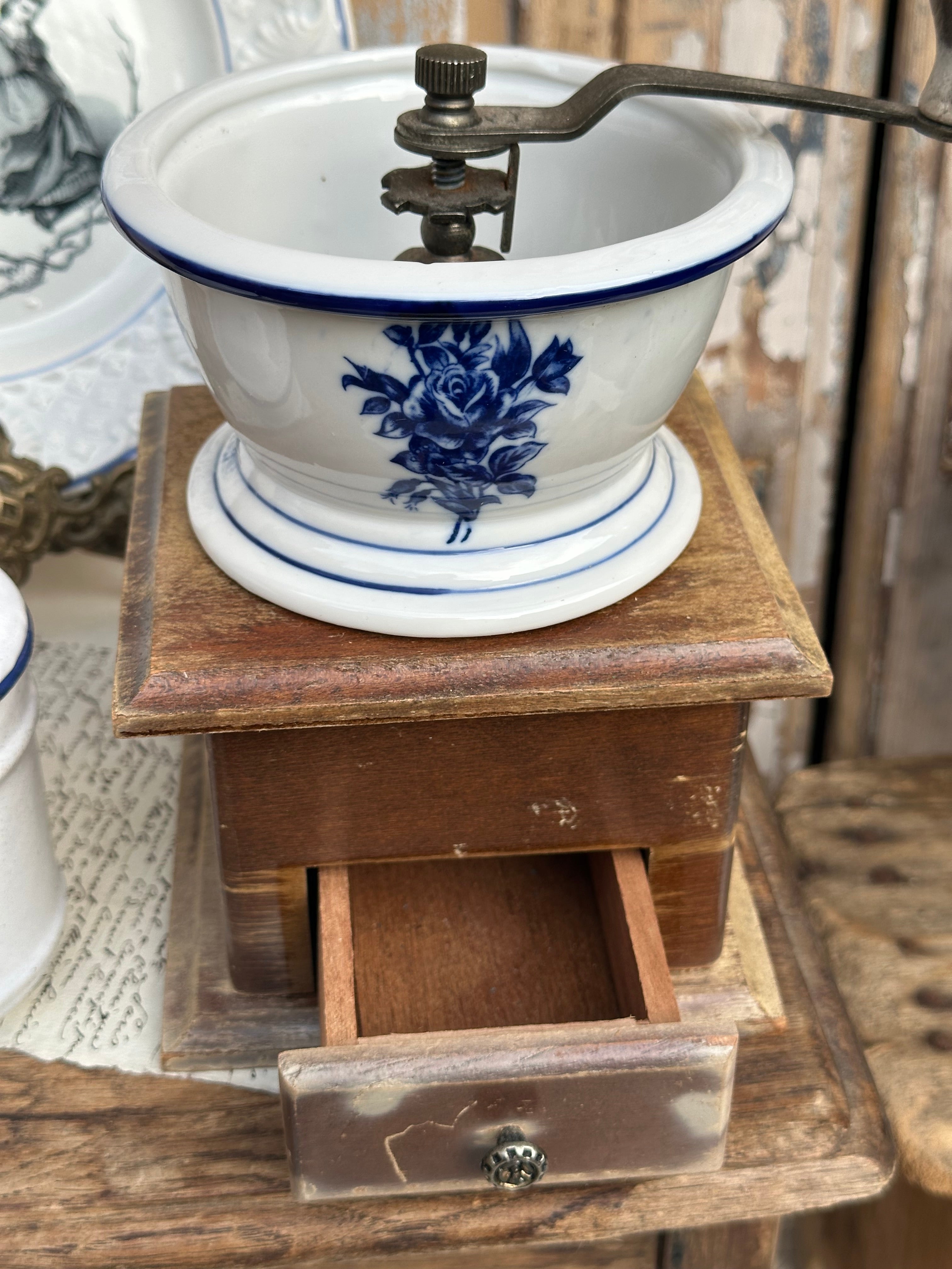 Moulin à café bleu