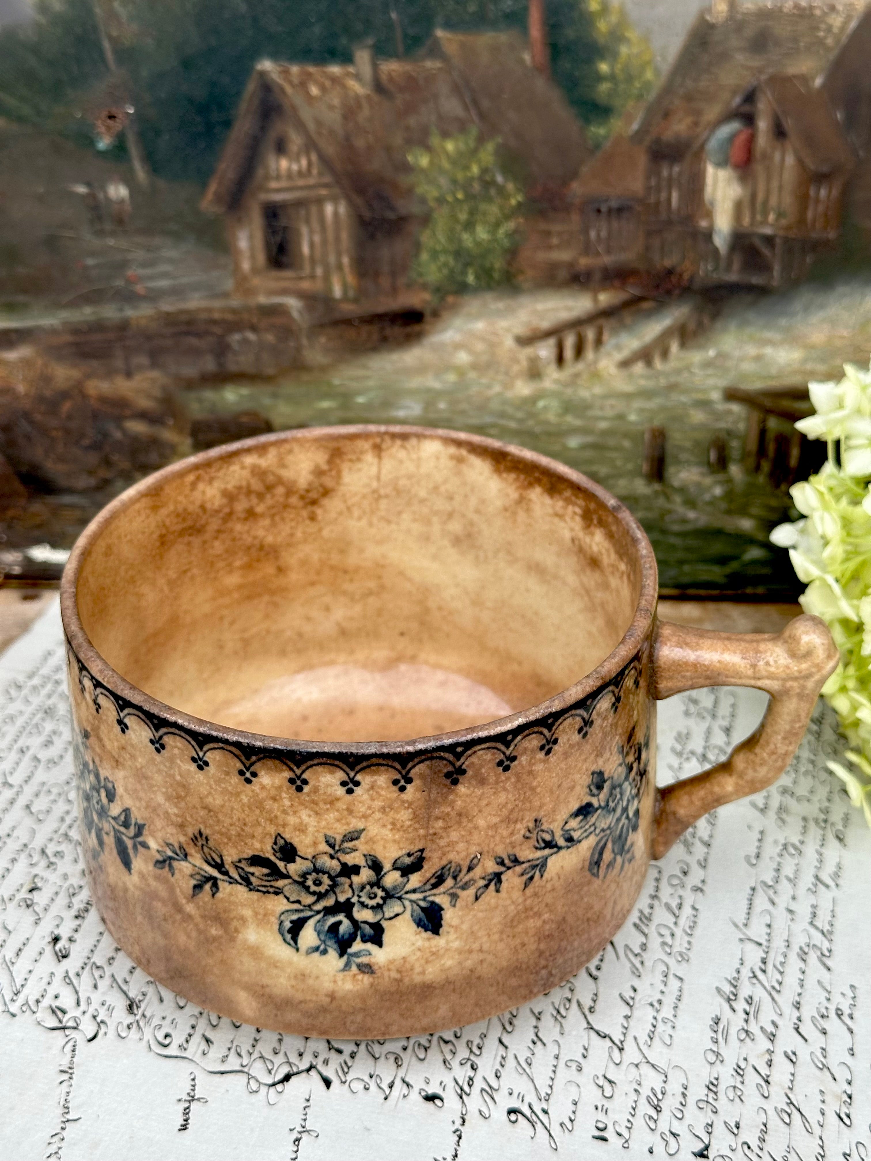 Exceptional large Gien Arcachon hot chocolate cup