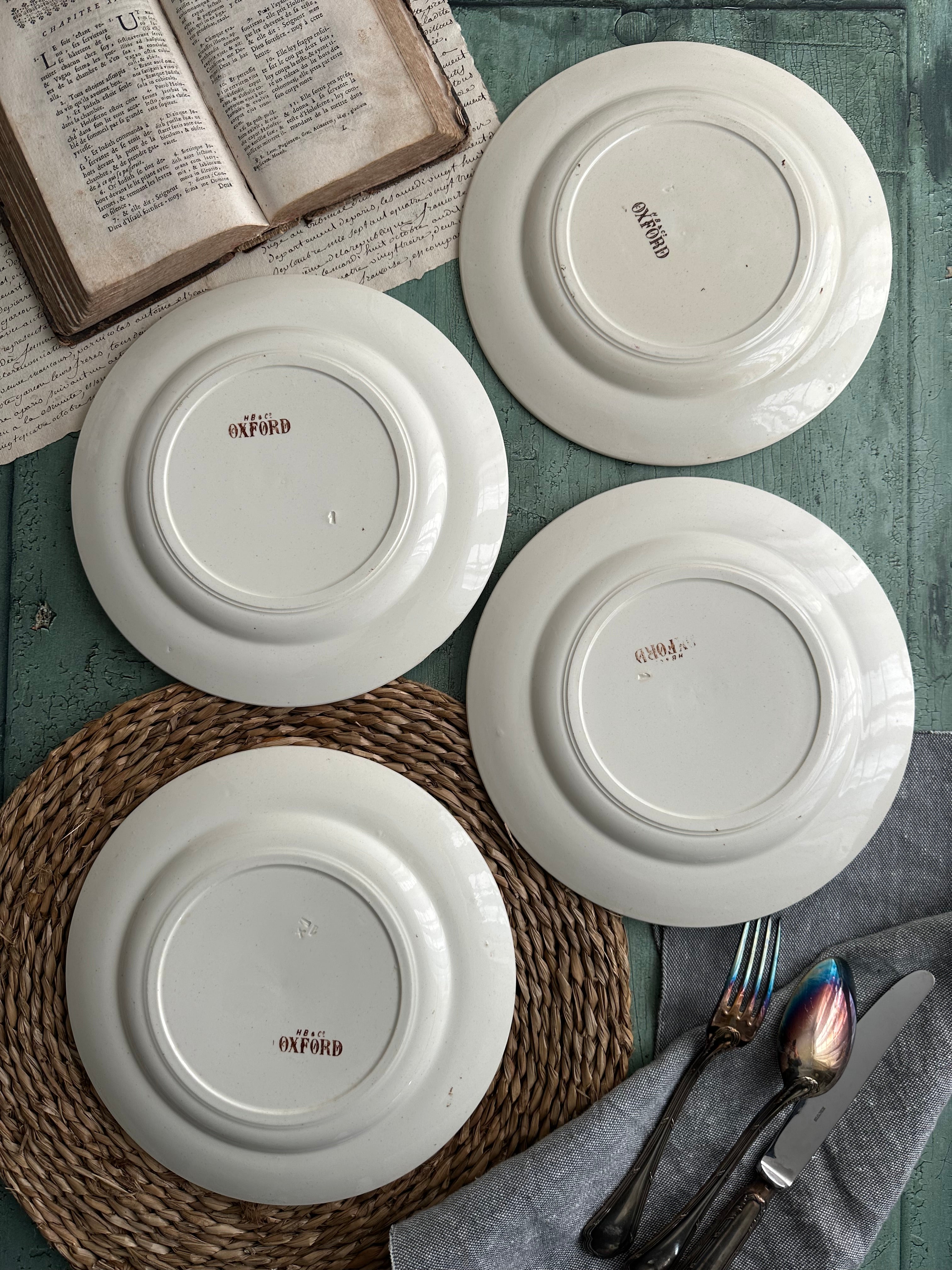 Set of 4 Choisy le Roi flat plates, Oxford model
