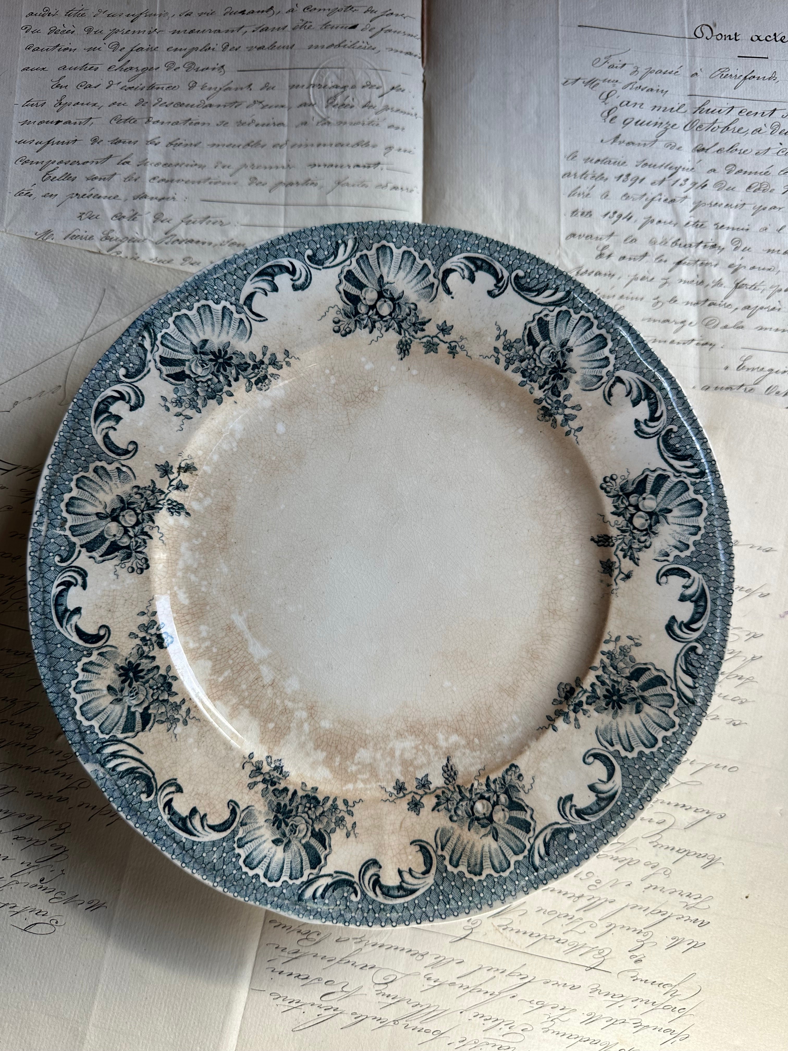 St. Amand compote dish, La Vallière model