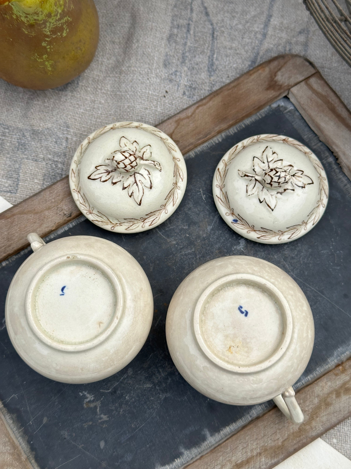 Duo de pots à crème terre de fer patinés