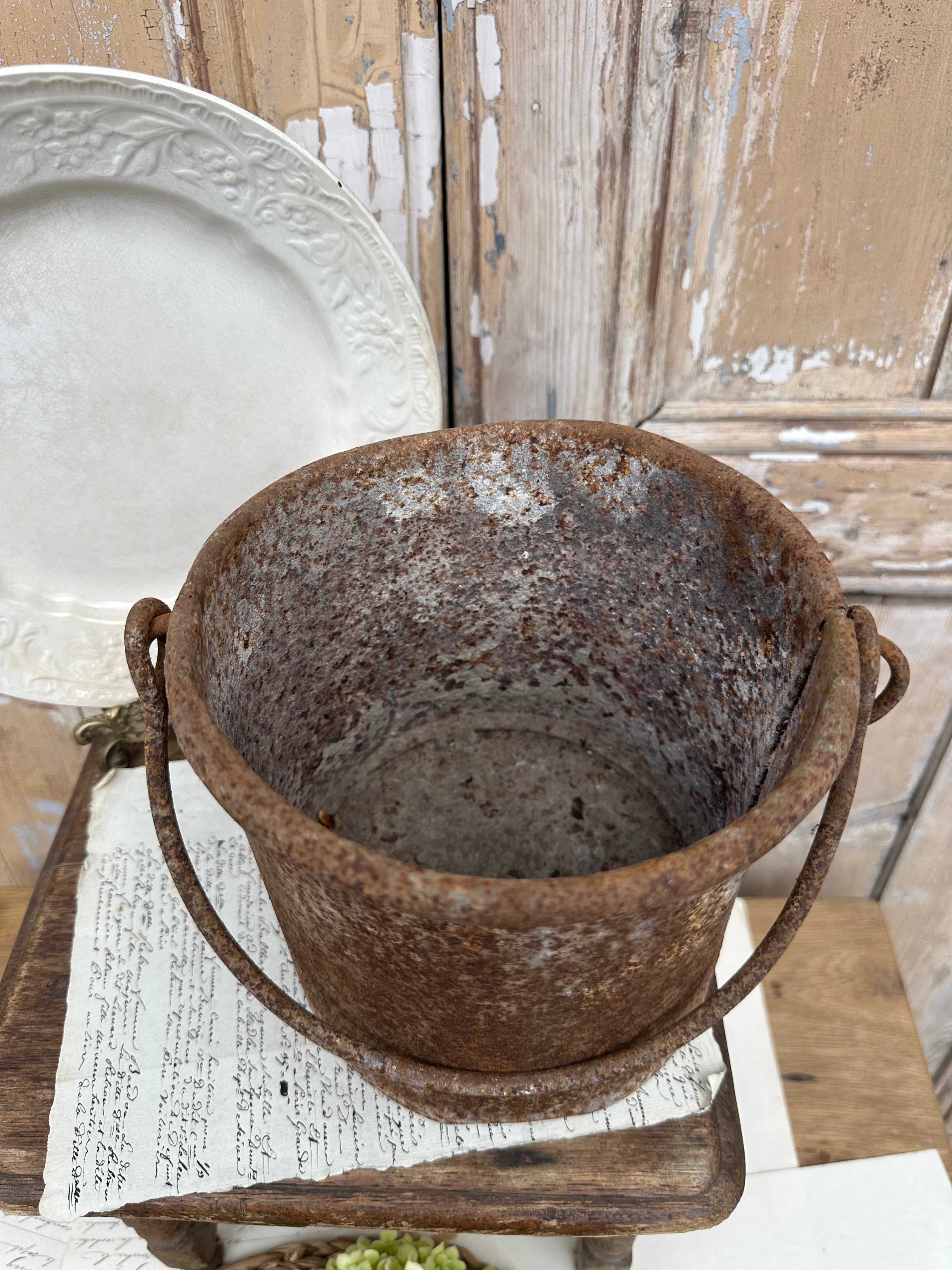 Large paint pot
