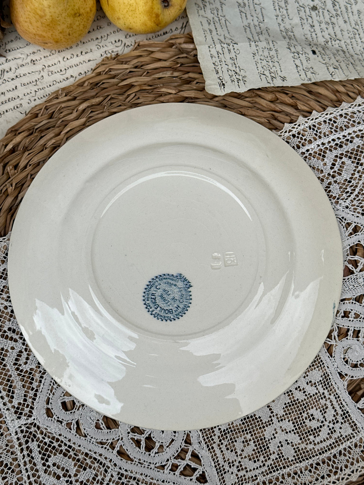D. Suite de 6 assiettes à dessert dépareillées