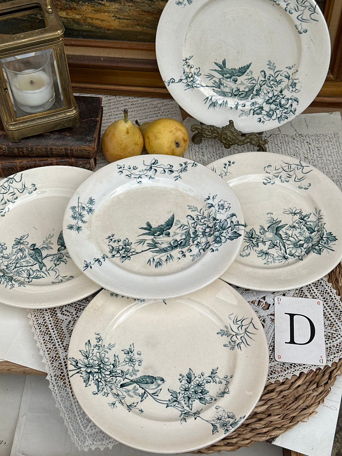 D. Suite de 5 assiettes à dessert Longwy modèle Mignon