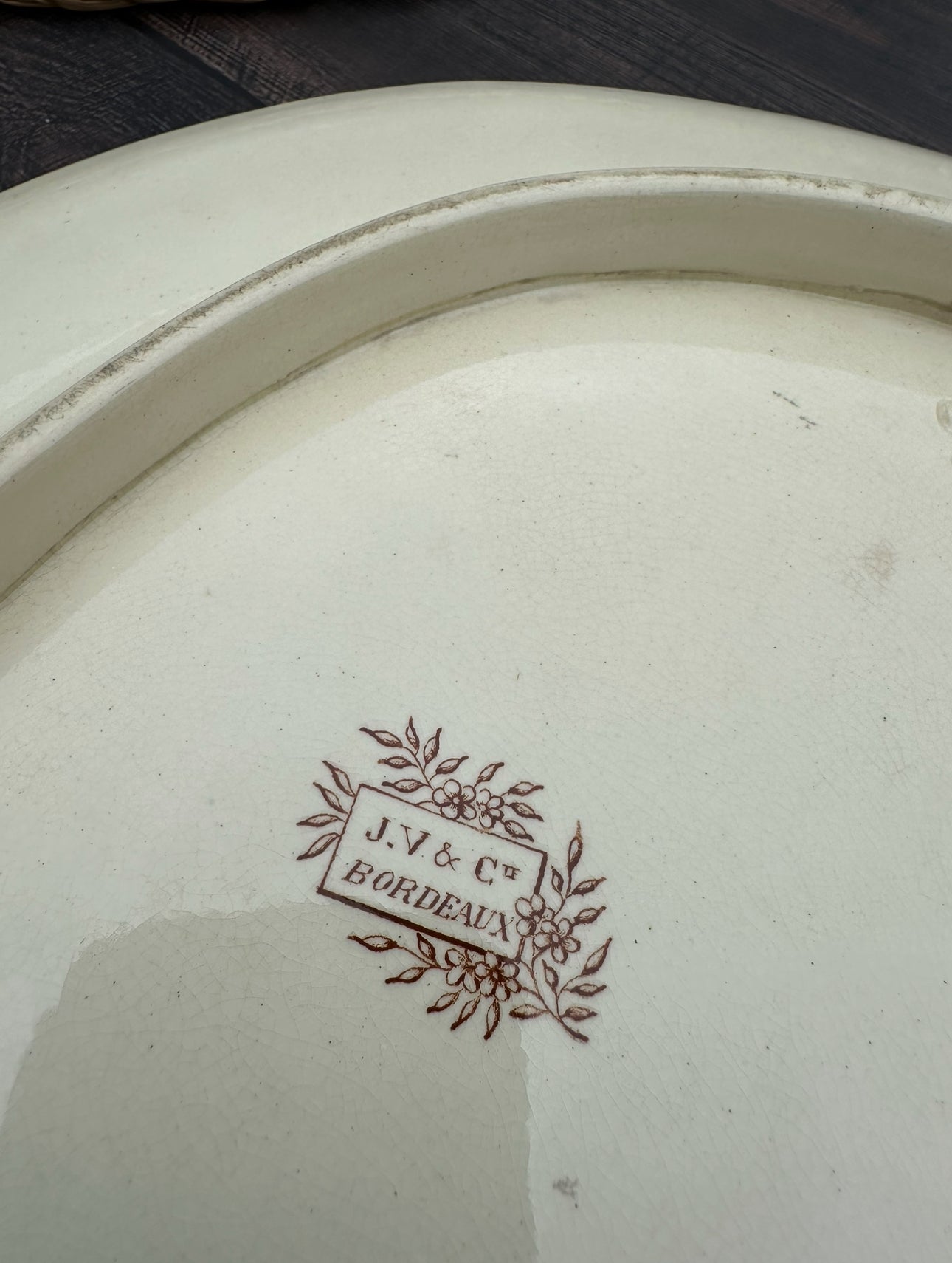 Large Jules Vieillard Bordeaux dish, Birds model